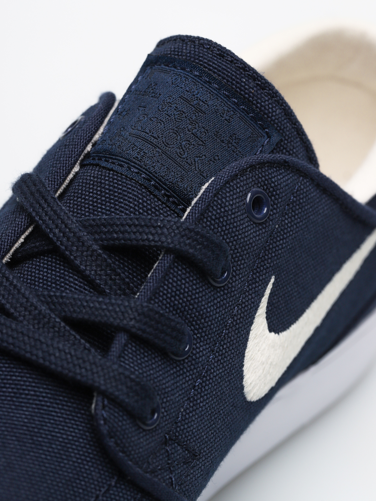 nike sb team classic light cream obsidian