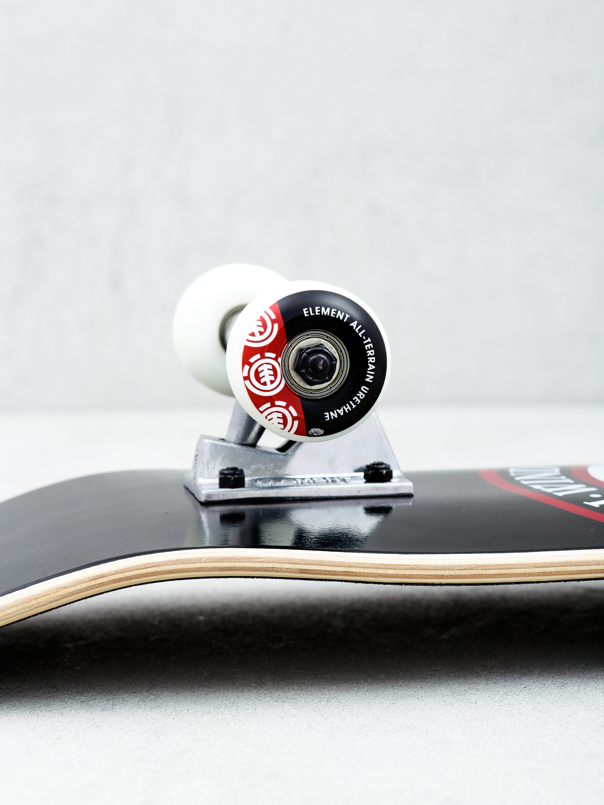 Kompletní skateboard Element  Seal 