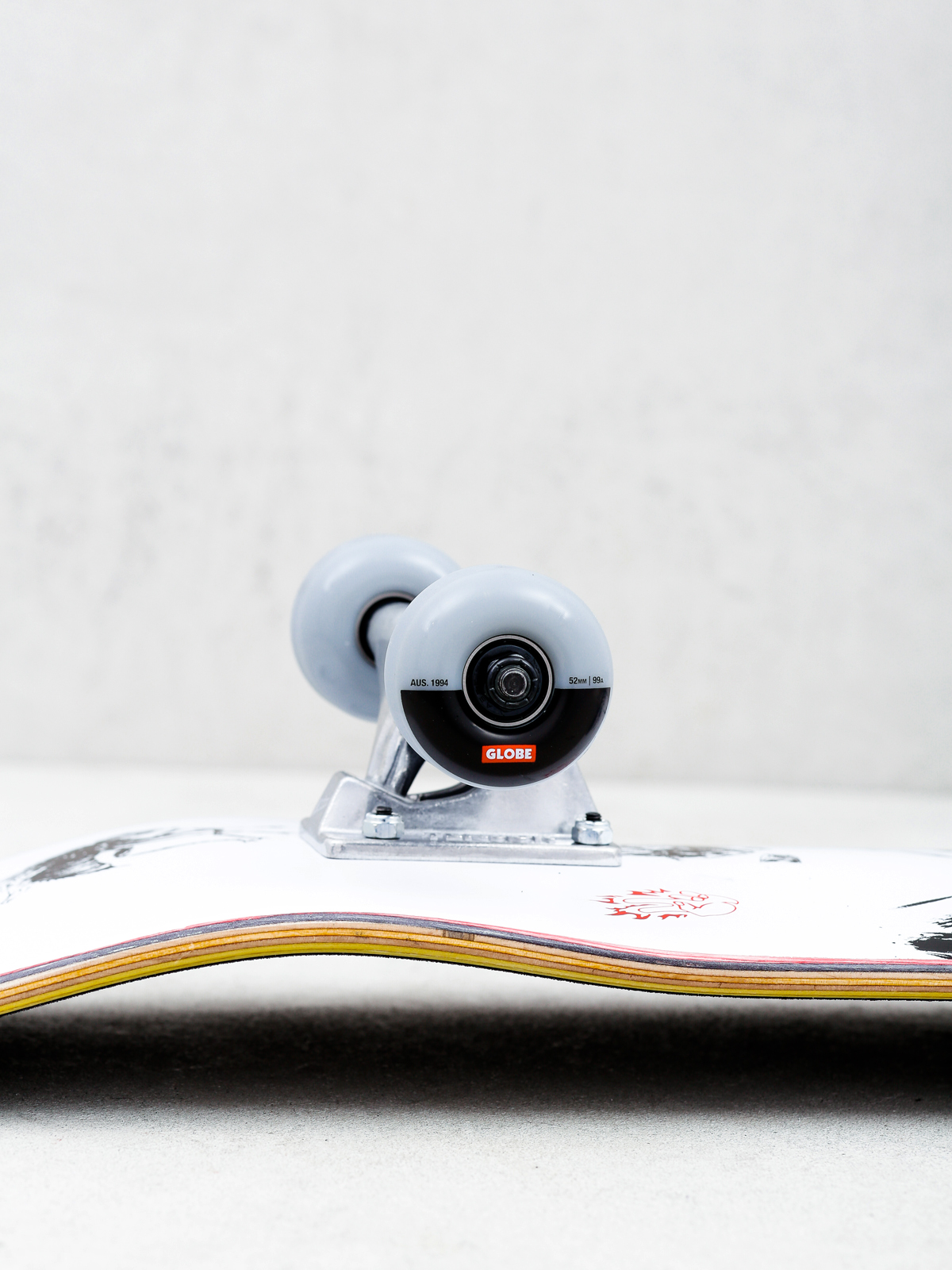 Skateboard Globe G1 Hard Luck (white/black)