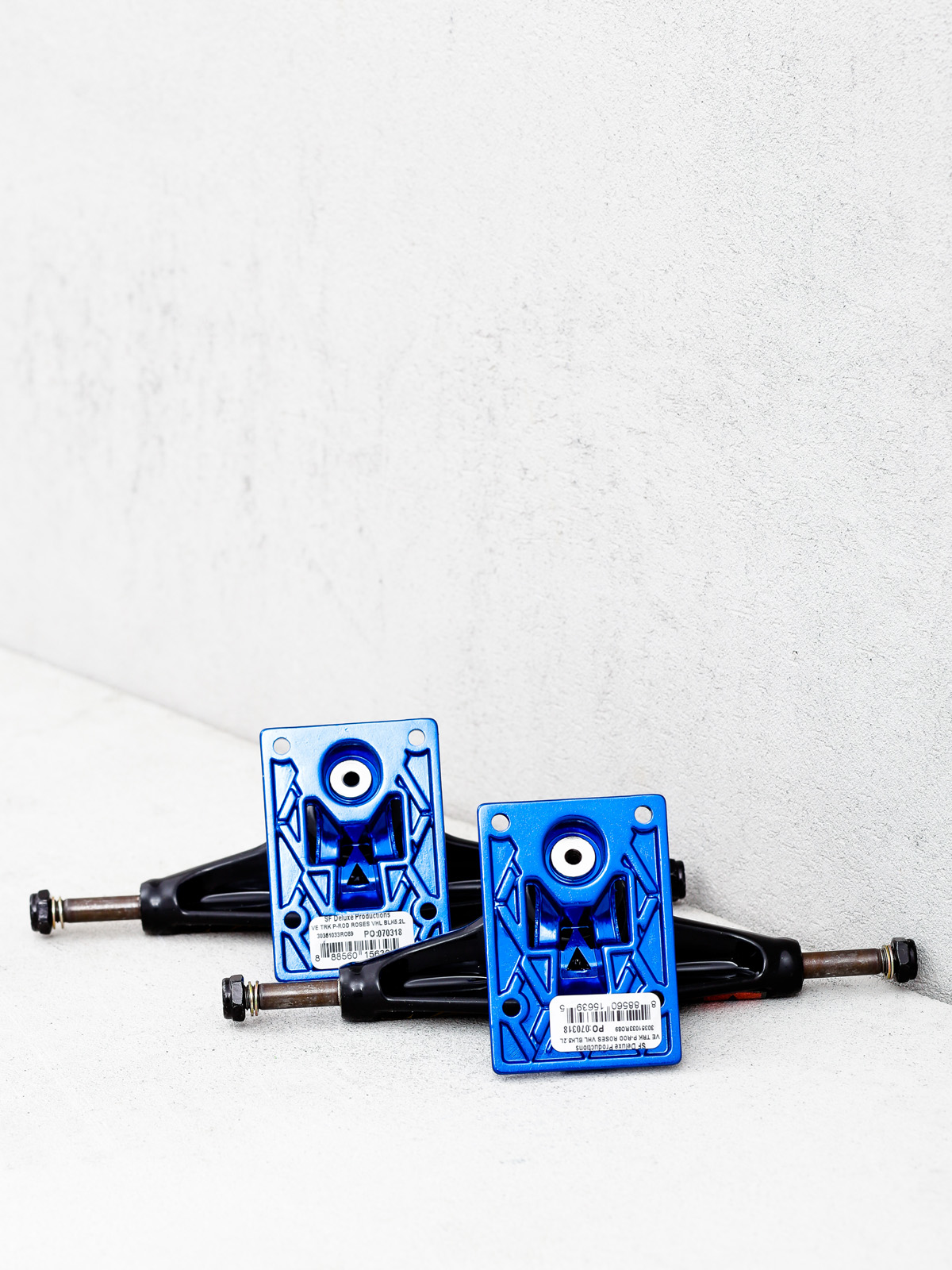 Trucky Venture P Rod Roses Vhl Lo (black/navy)