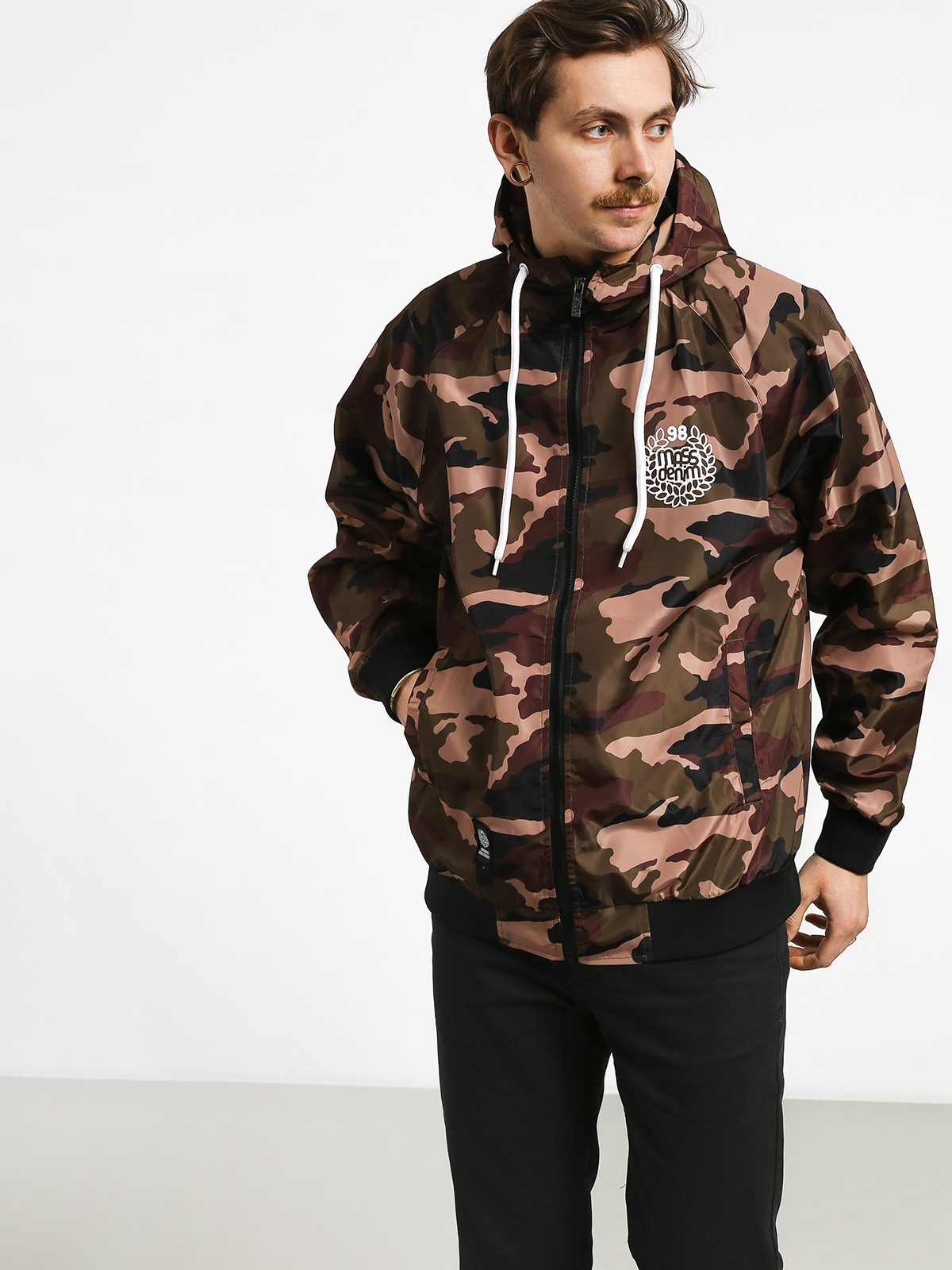 Bunda MassDnm Base (woodland camo)