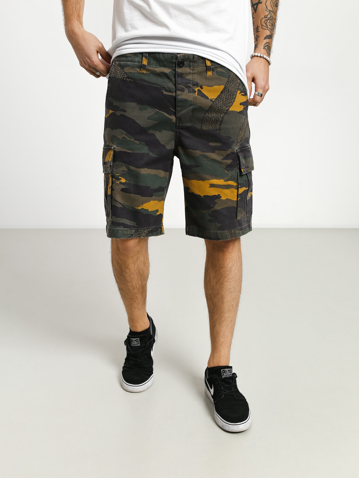 Kraťasy Emerica Tour Cargo (camo)