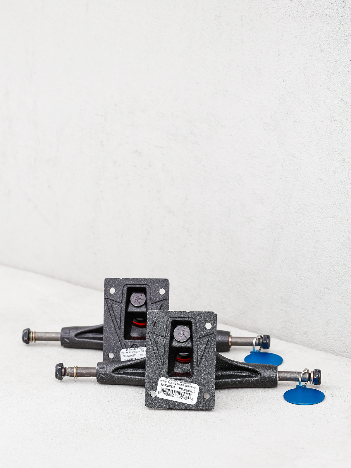 Trucky Thunder Black Widow Dip Script (black)