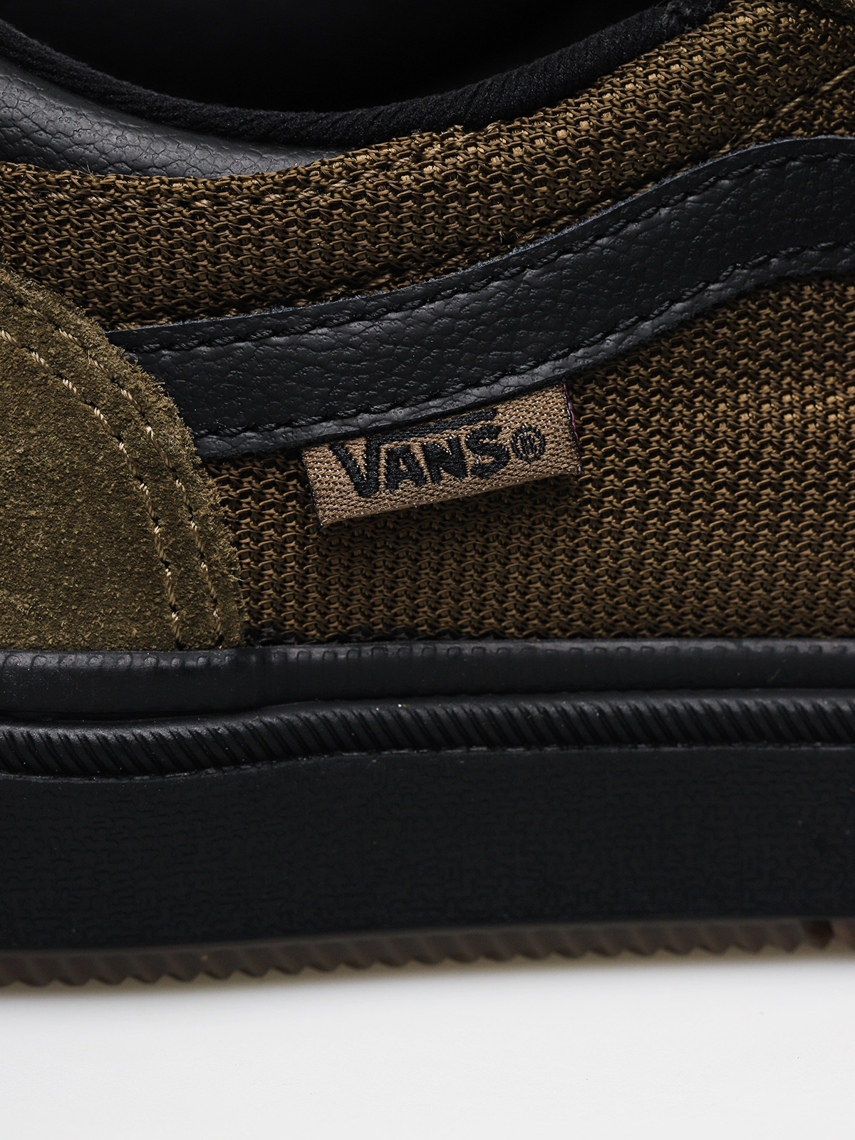 Topánky Vans Gilbert Crockett (tactical/beech/black)