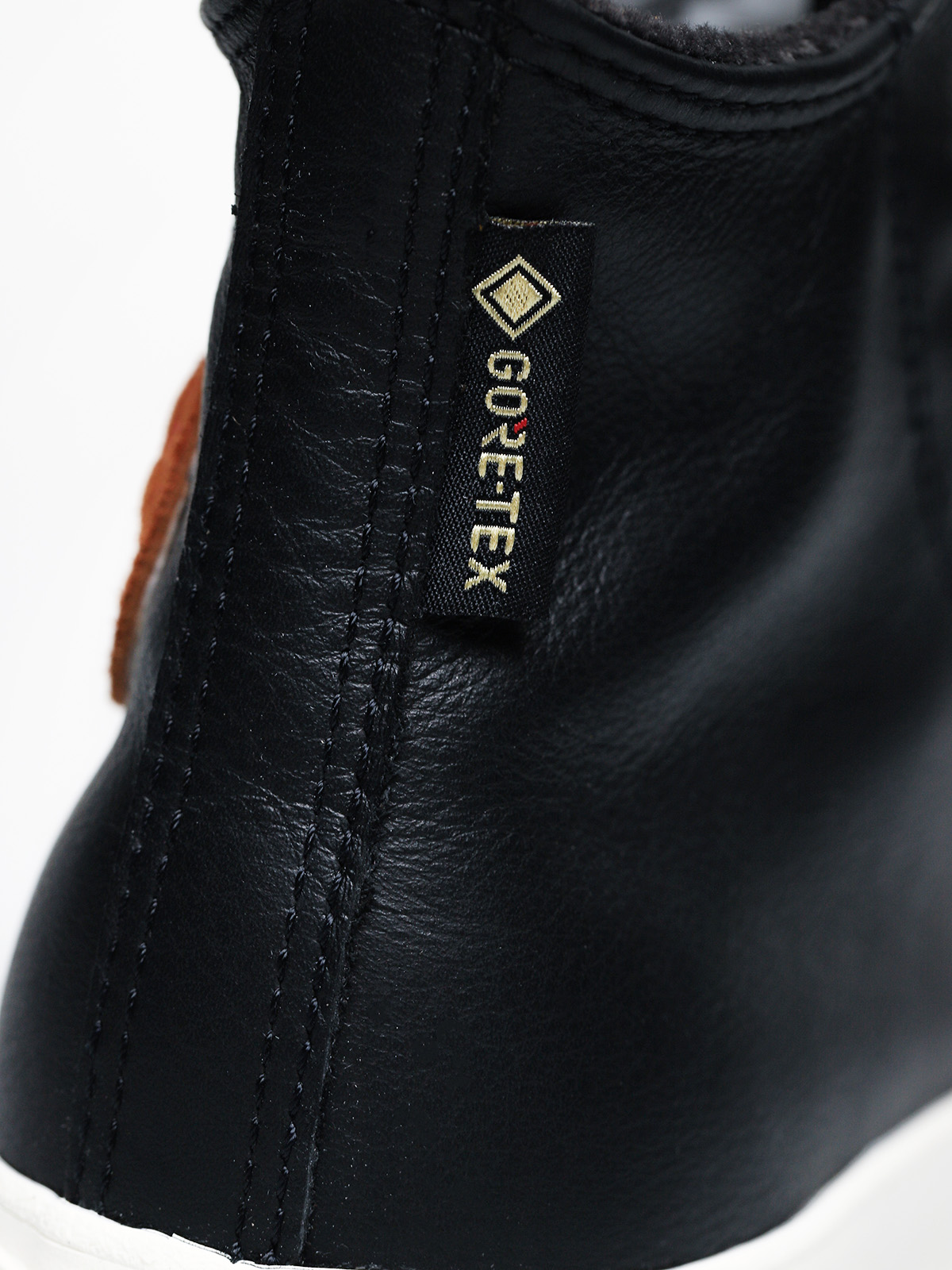 Topánky Converse Chuck Taylor All Star Hi Lugged Winter Wmn (black/mod pink)