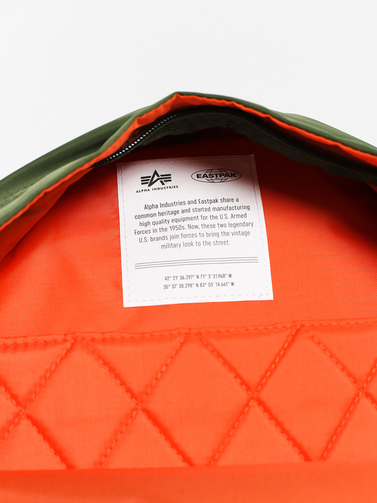 Batoh Eastpak Alpha Industries Padded Pak R (alpha dark green)