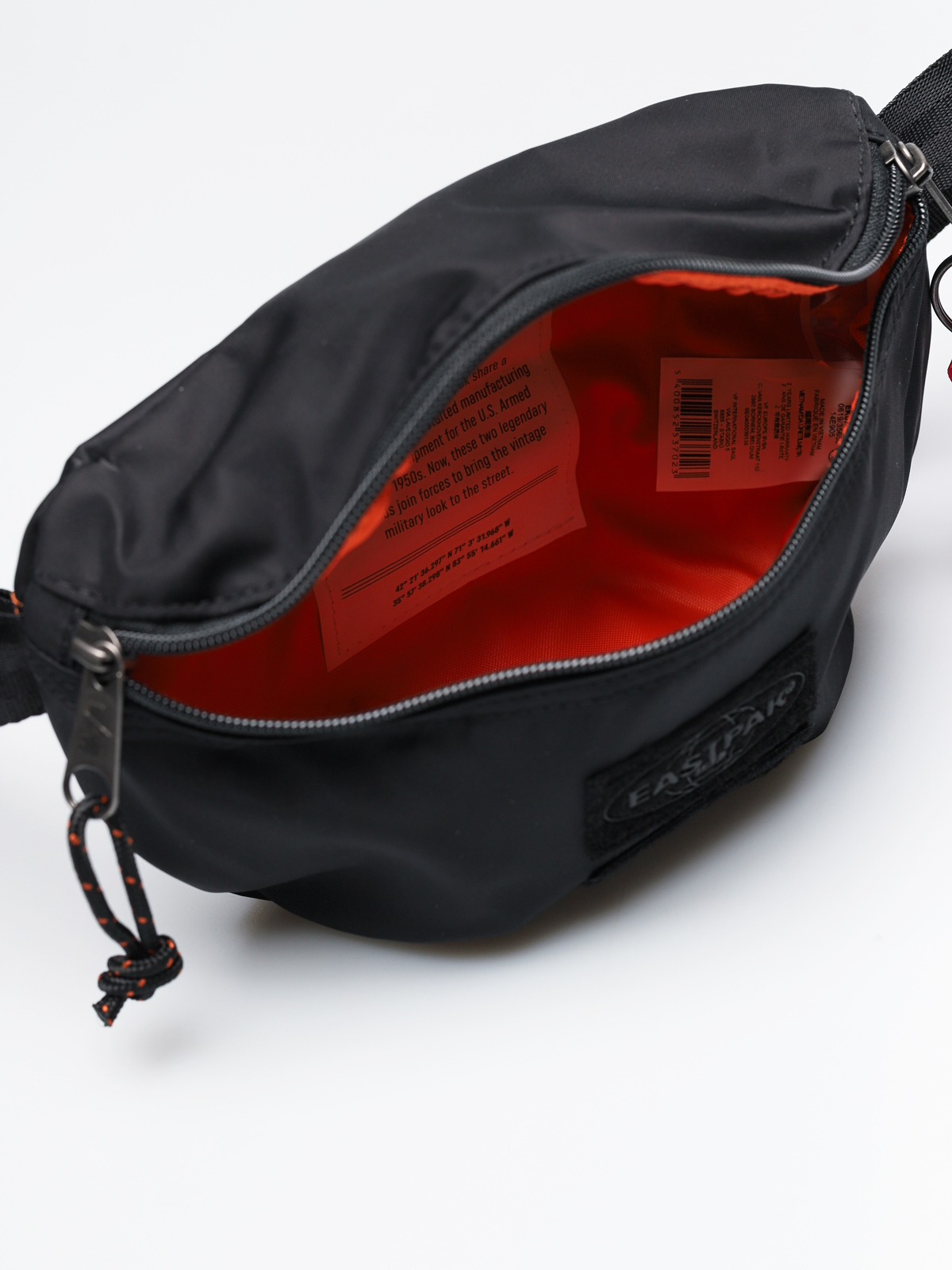 Ľadvinka Eastpak x Alpha Industries Springer (alpha black)