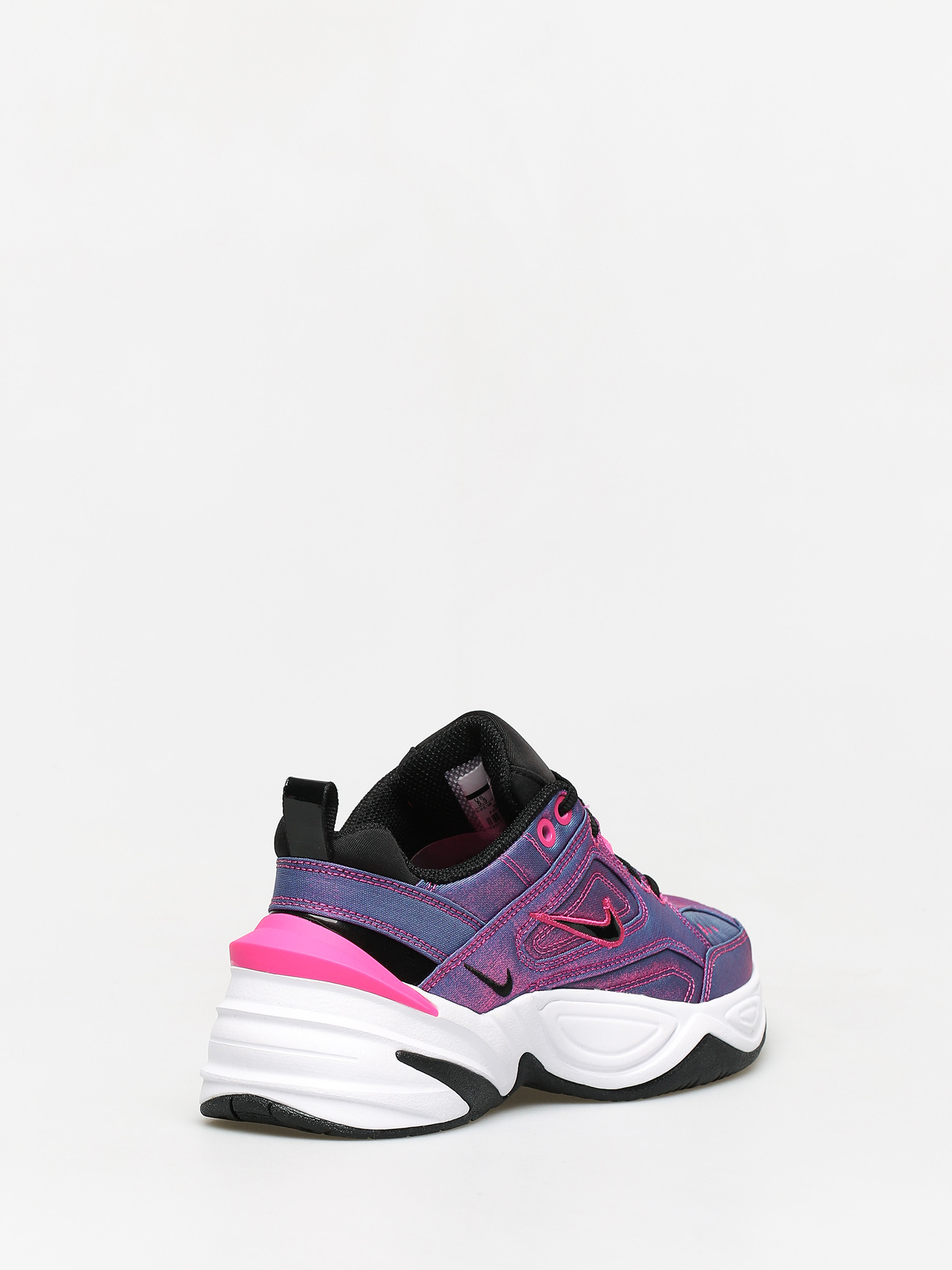 nike air maxes plus