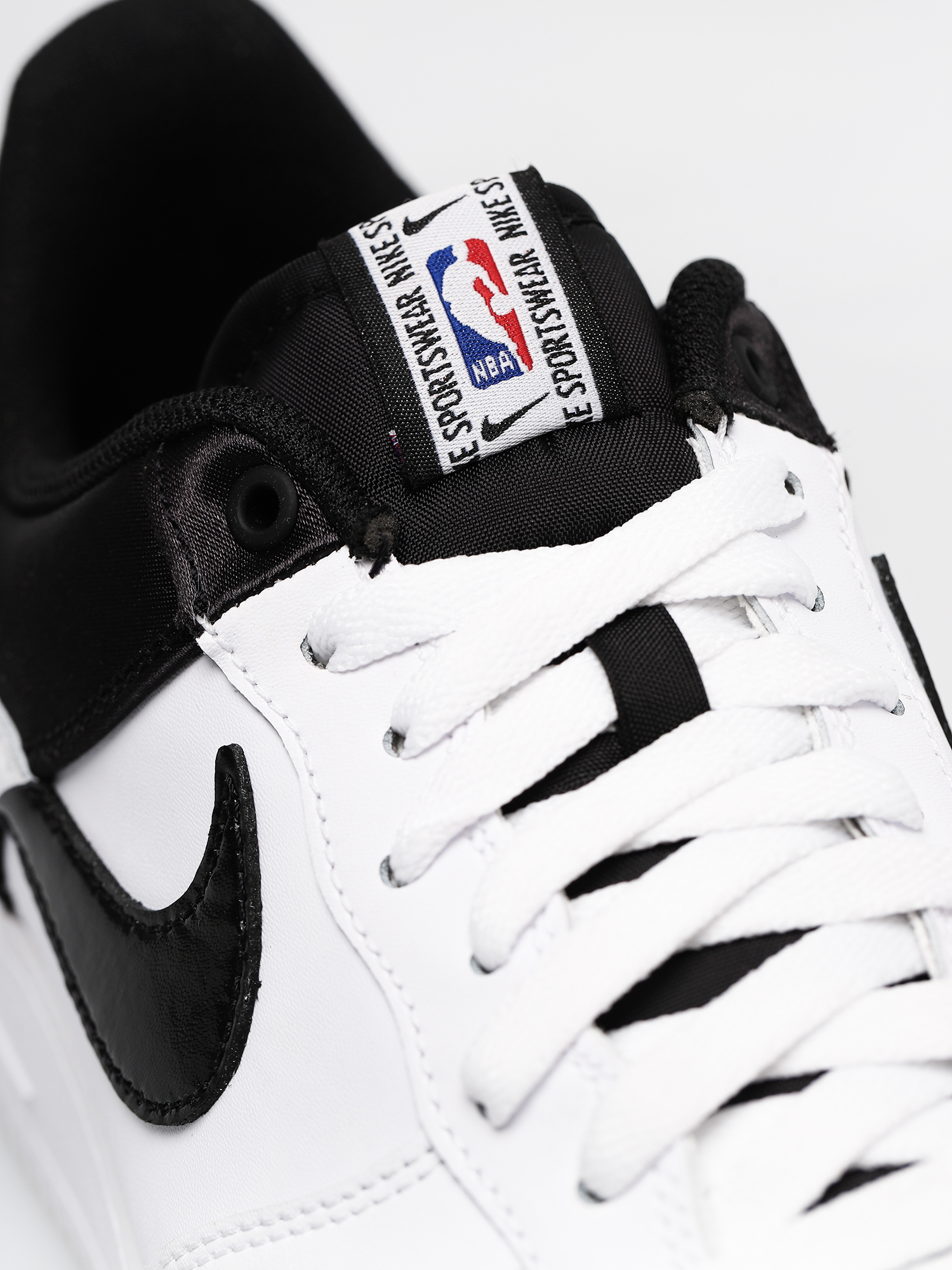 Topánky Nike Air Force 1 07 Lv8 1 (white/black white)