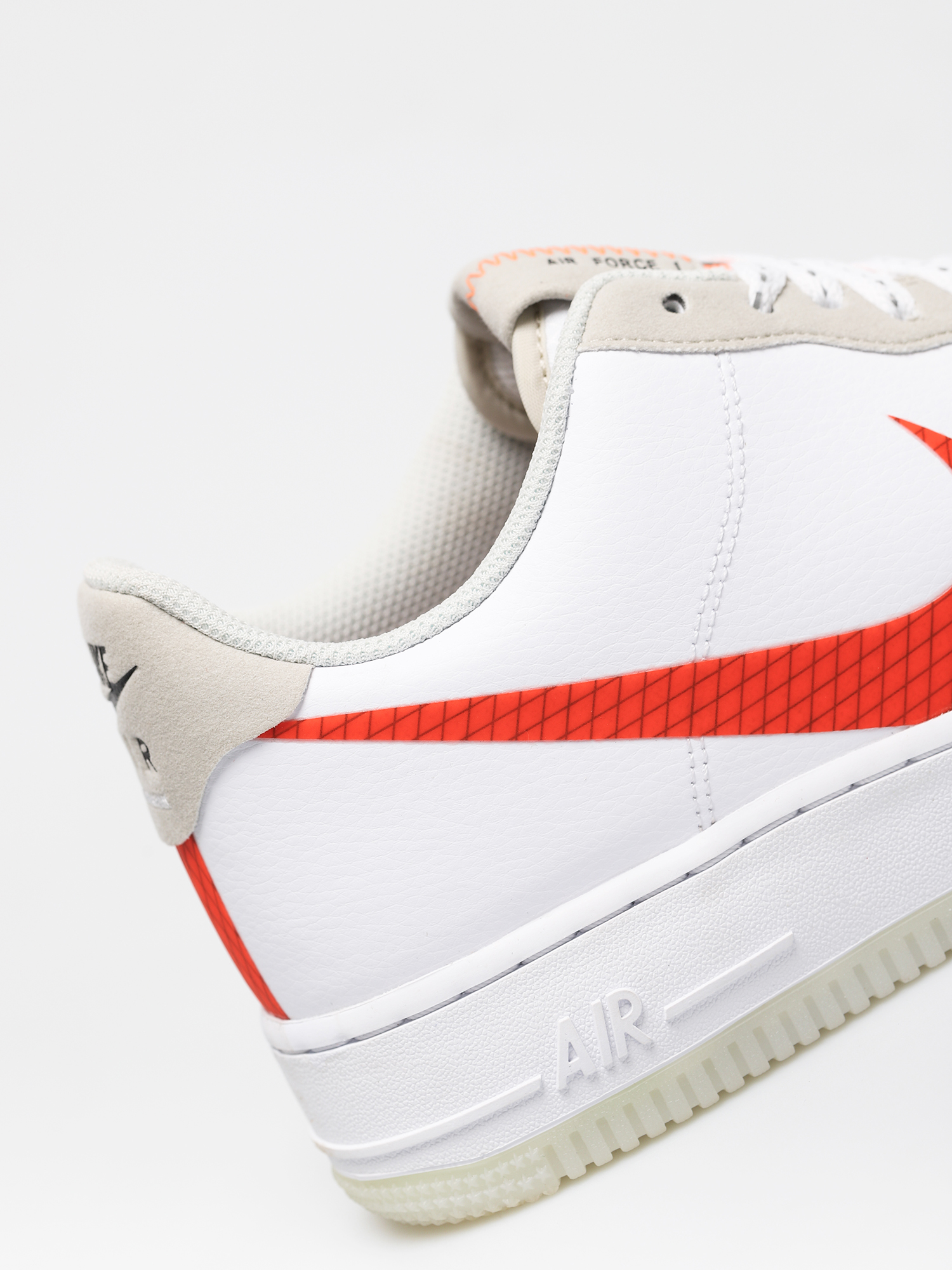 Topánky Nike Air Force 1 07 Lv8 (white/total orange summit white black)