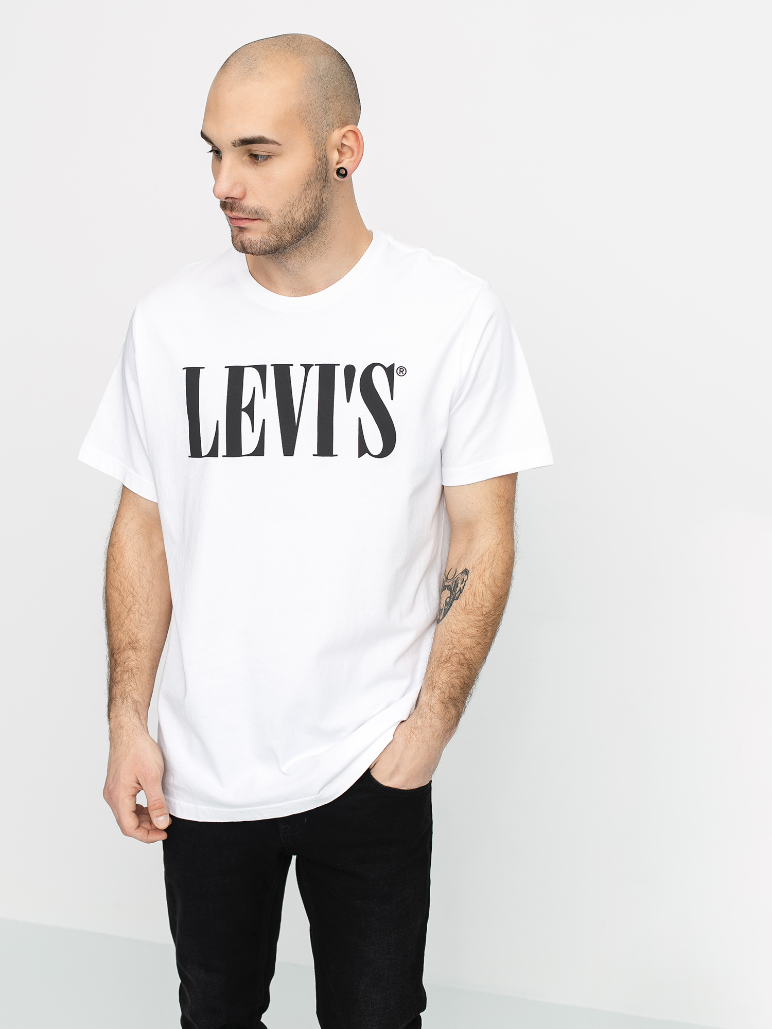 Tričko Levi's® Relaxed Graphic 90S Serif Logo (white)