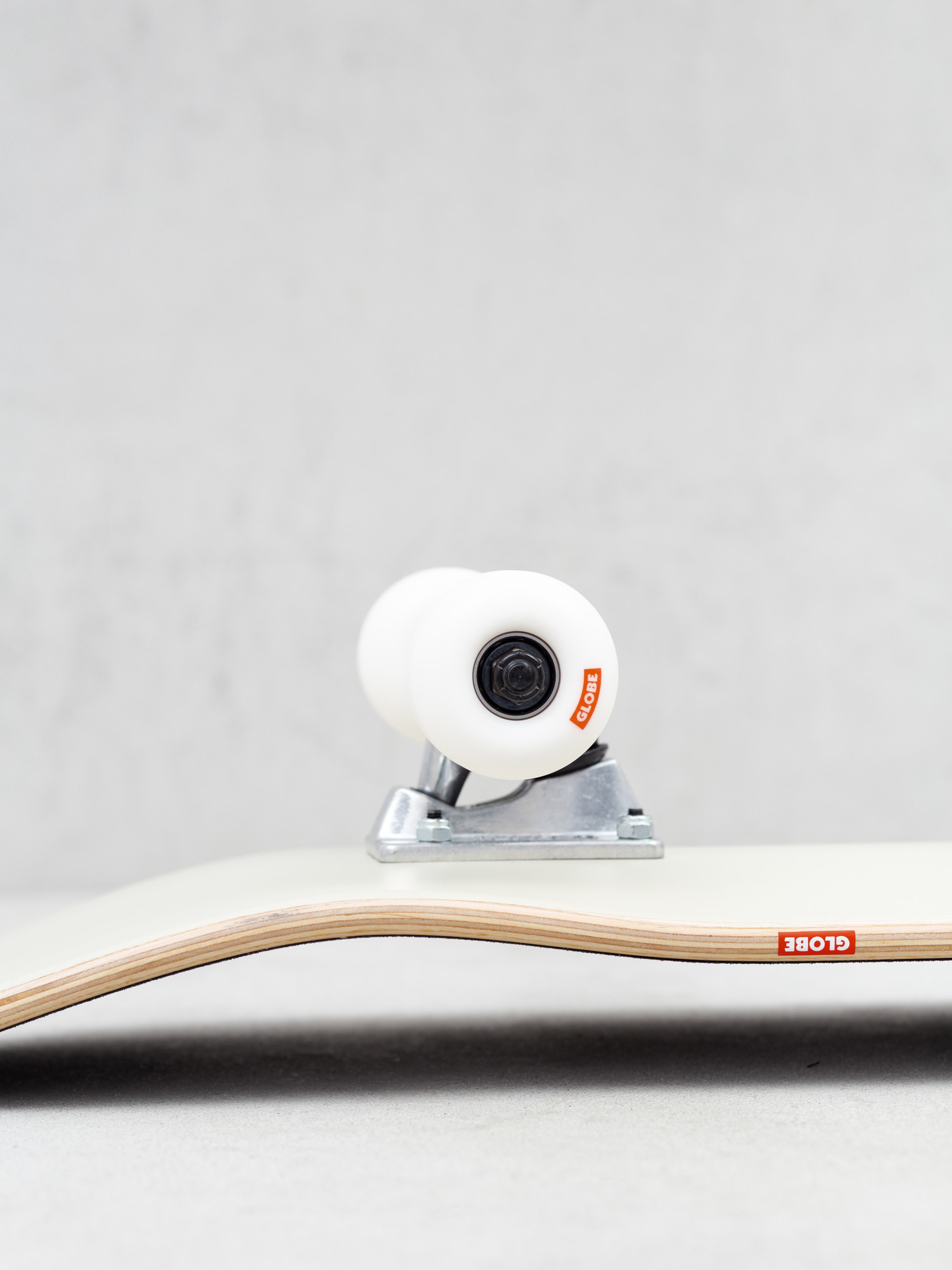 Skateboard Globe Goodstock (off white)