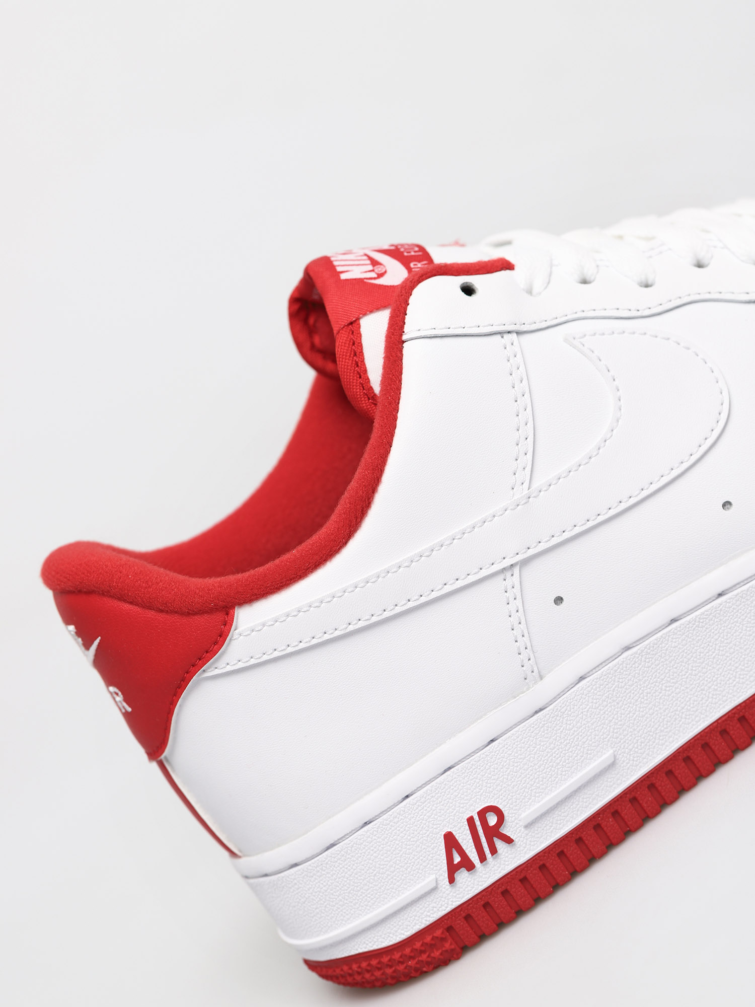 Topánky Nike Air Force 1 07 1 (white/university red)