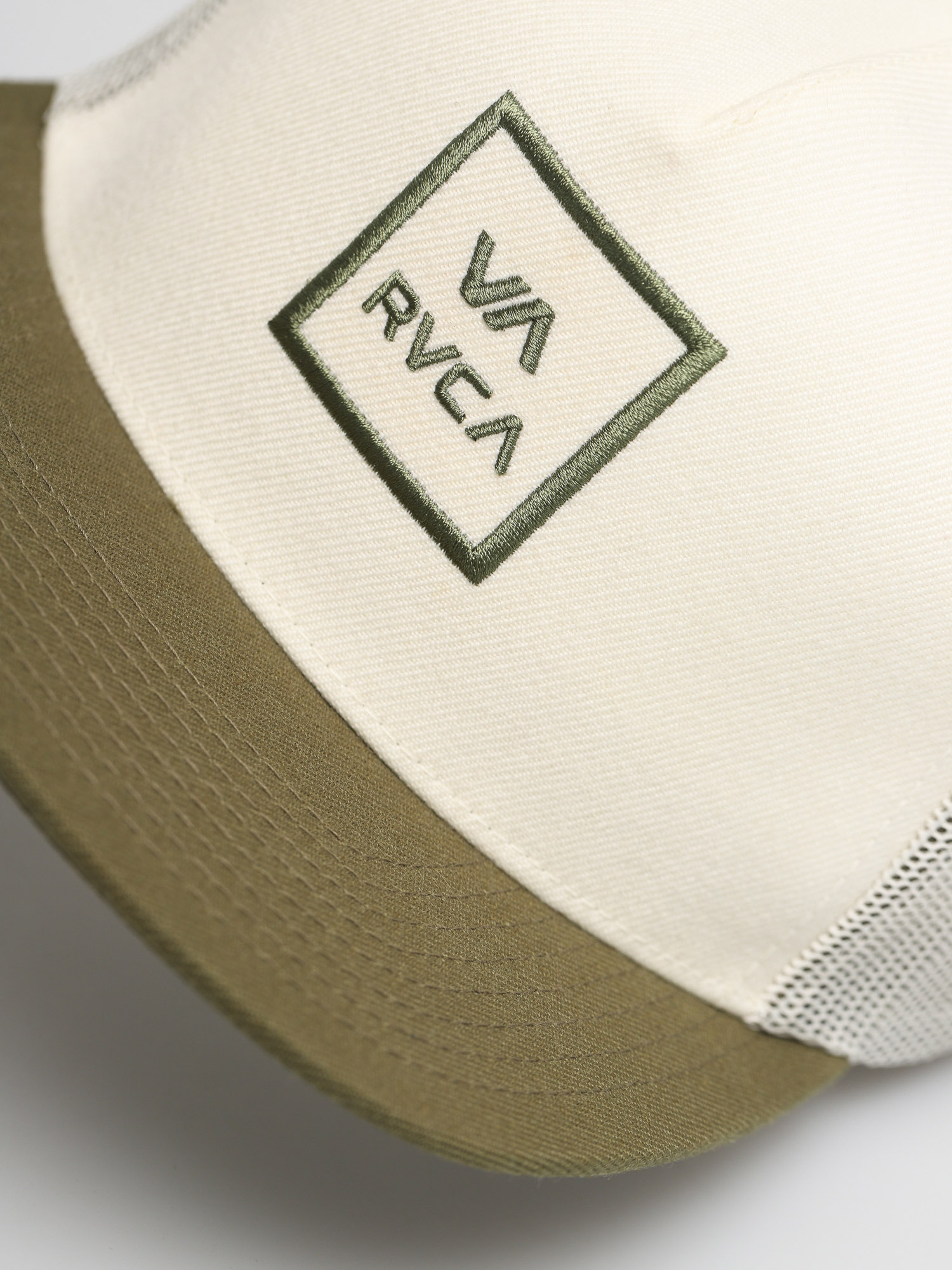 Šiltovka RVCA Va All The Way Truck (cream)