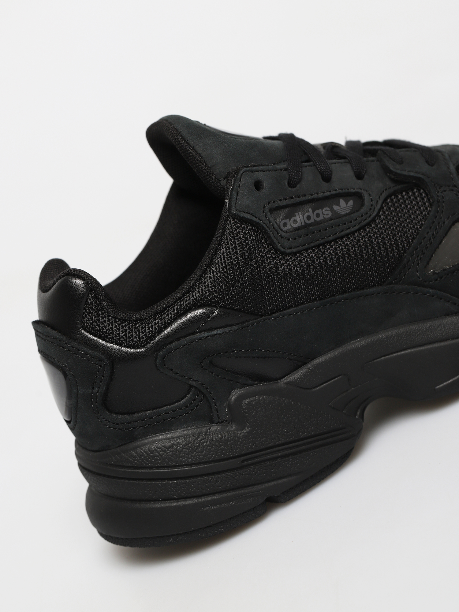 Topánky adidas Originals Falcon Wmn (core black/core black/grey five)