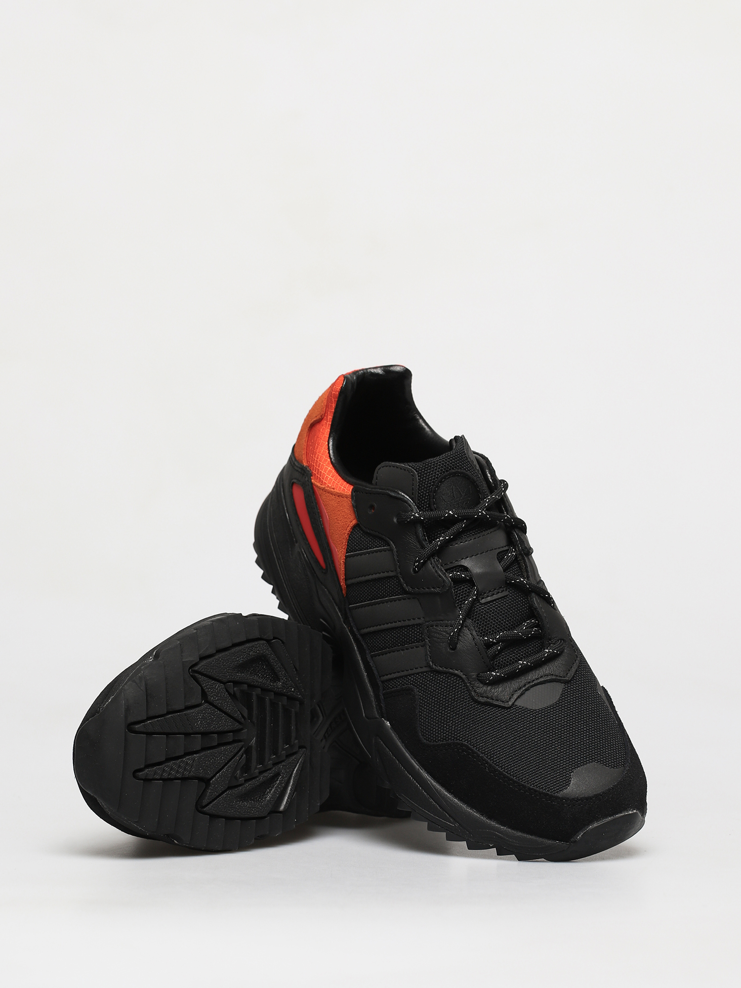 Topánky adidas Originals Yung 96 Trail (cblack/trgrme/flaora)