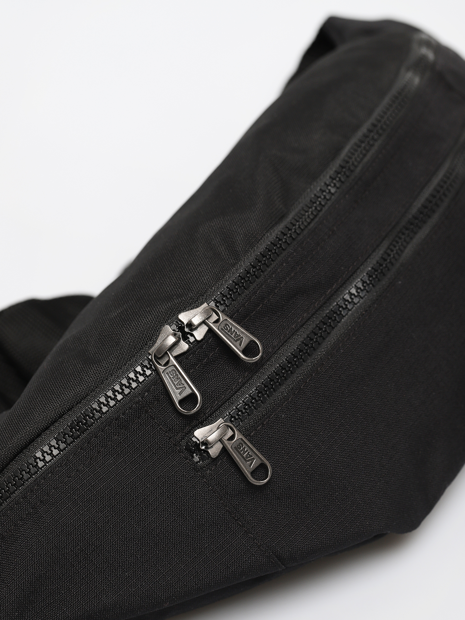 Ľadvinka Vans Ward (black ripstop)