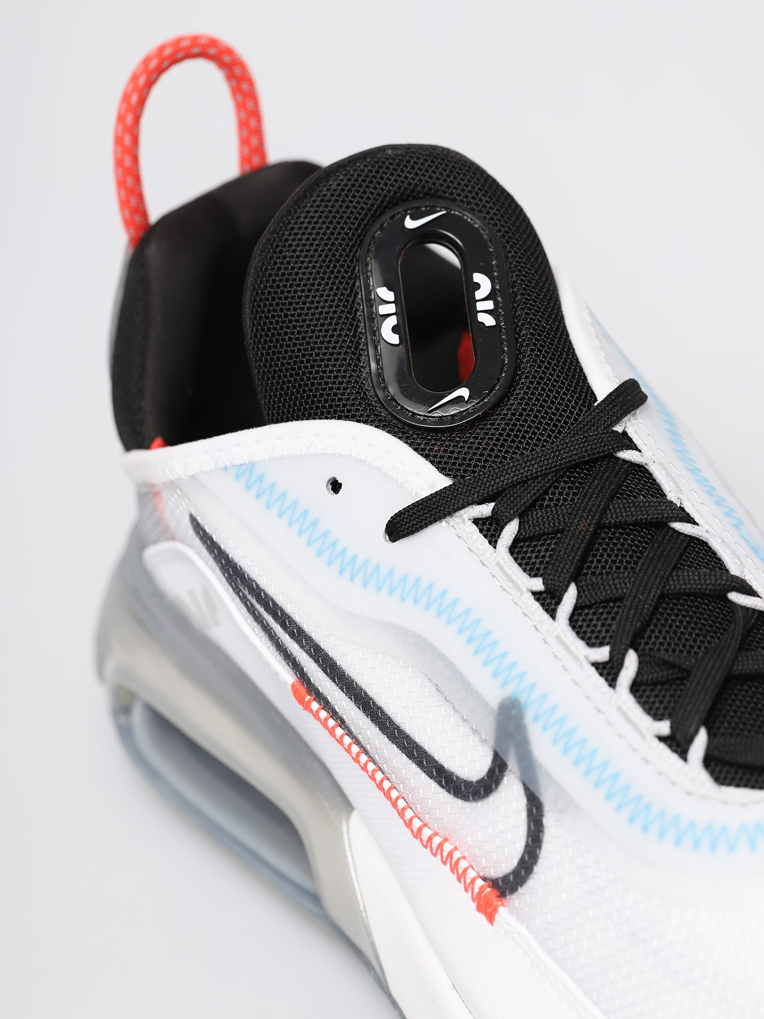 Topánky Nike Air Max 2090 (white/black pure platinum bright crimson)