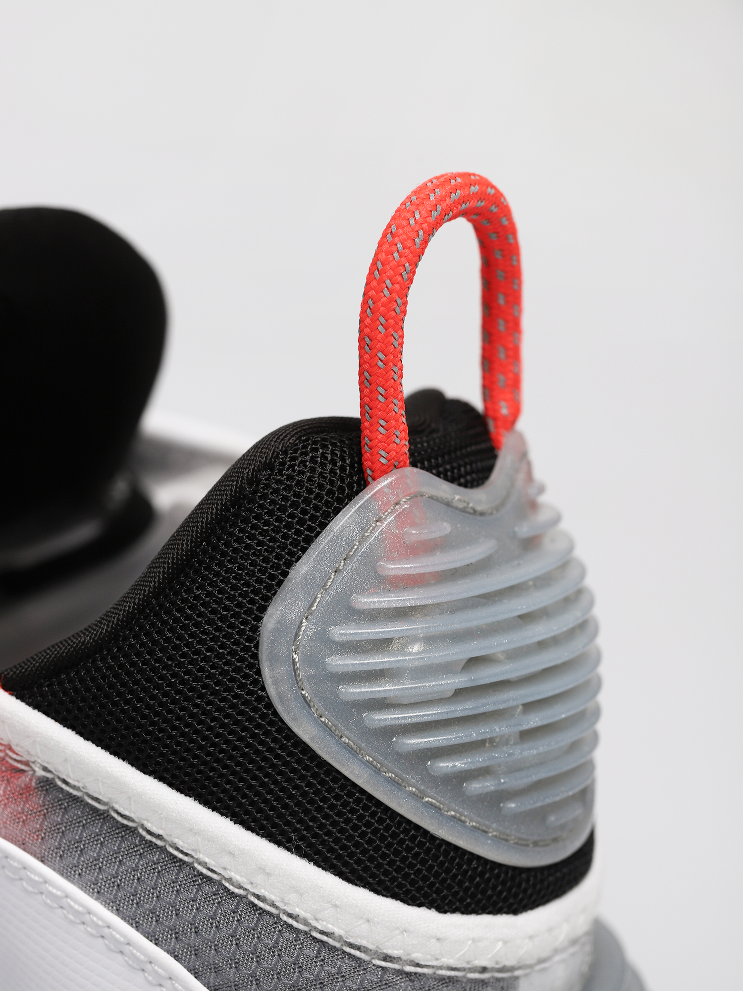 Topánky Nike Air Max 2090 (white/black pure platinum bright crimson)