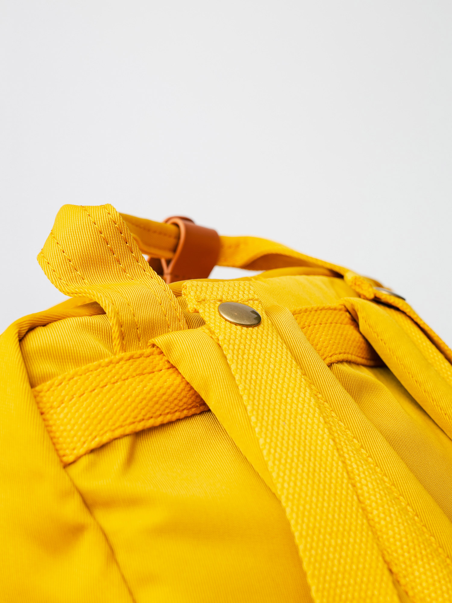 Batoh Doughnut Macaroon (mustard)