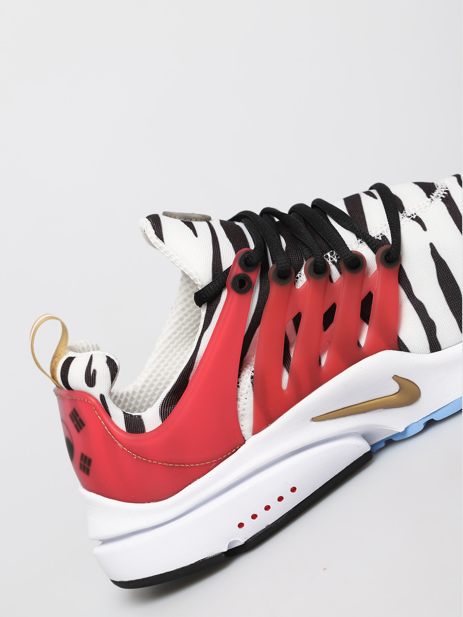 Topánky Nike Air Presto (white/metallic gold black red orbit)