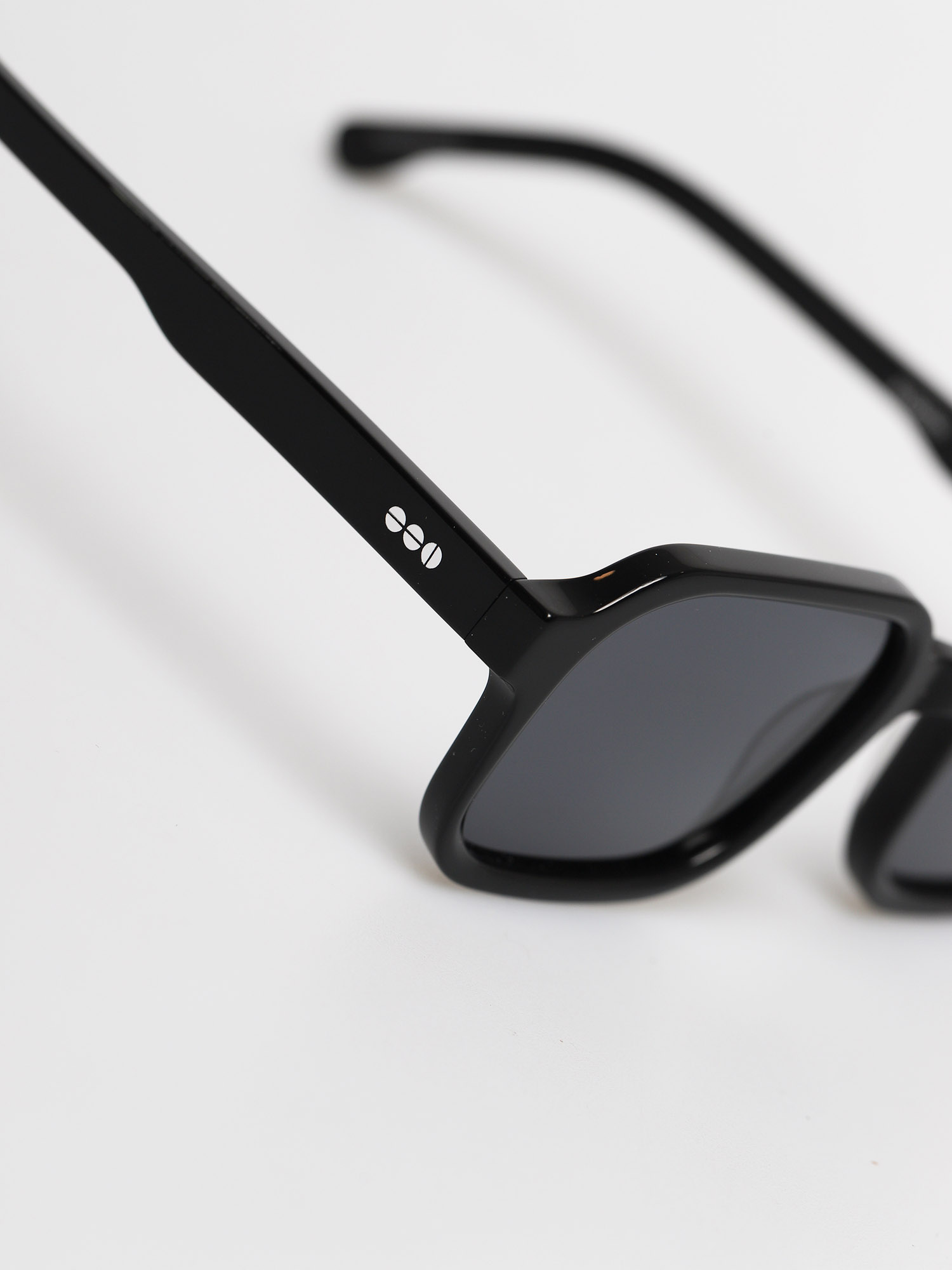 Slnečné okuliare Komono Romeo (black)