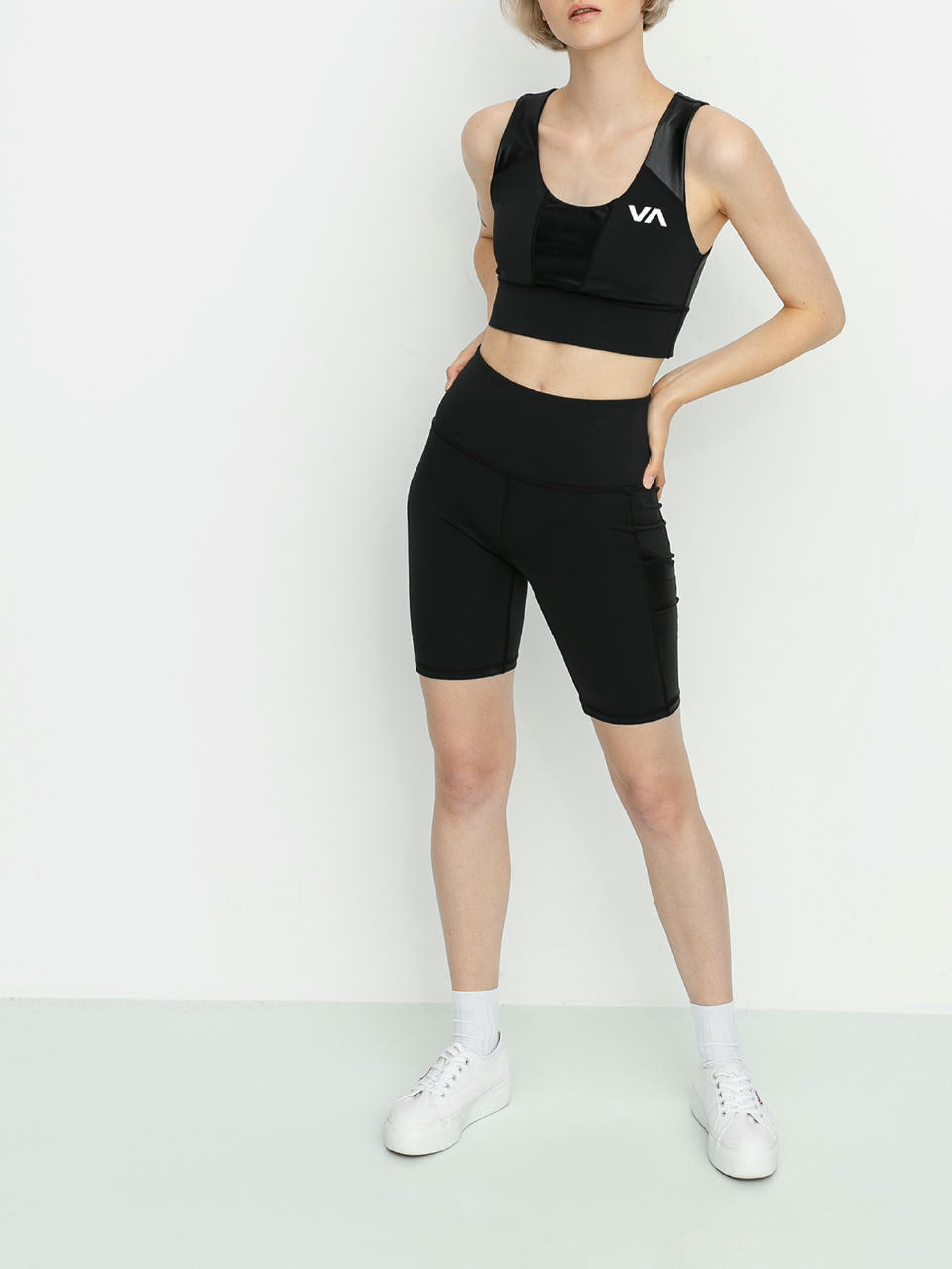 Športové šortky RVCA Va Di Short Wmn (black)