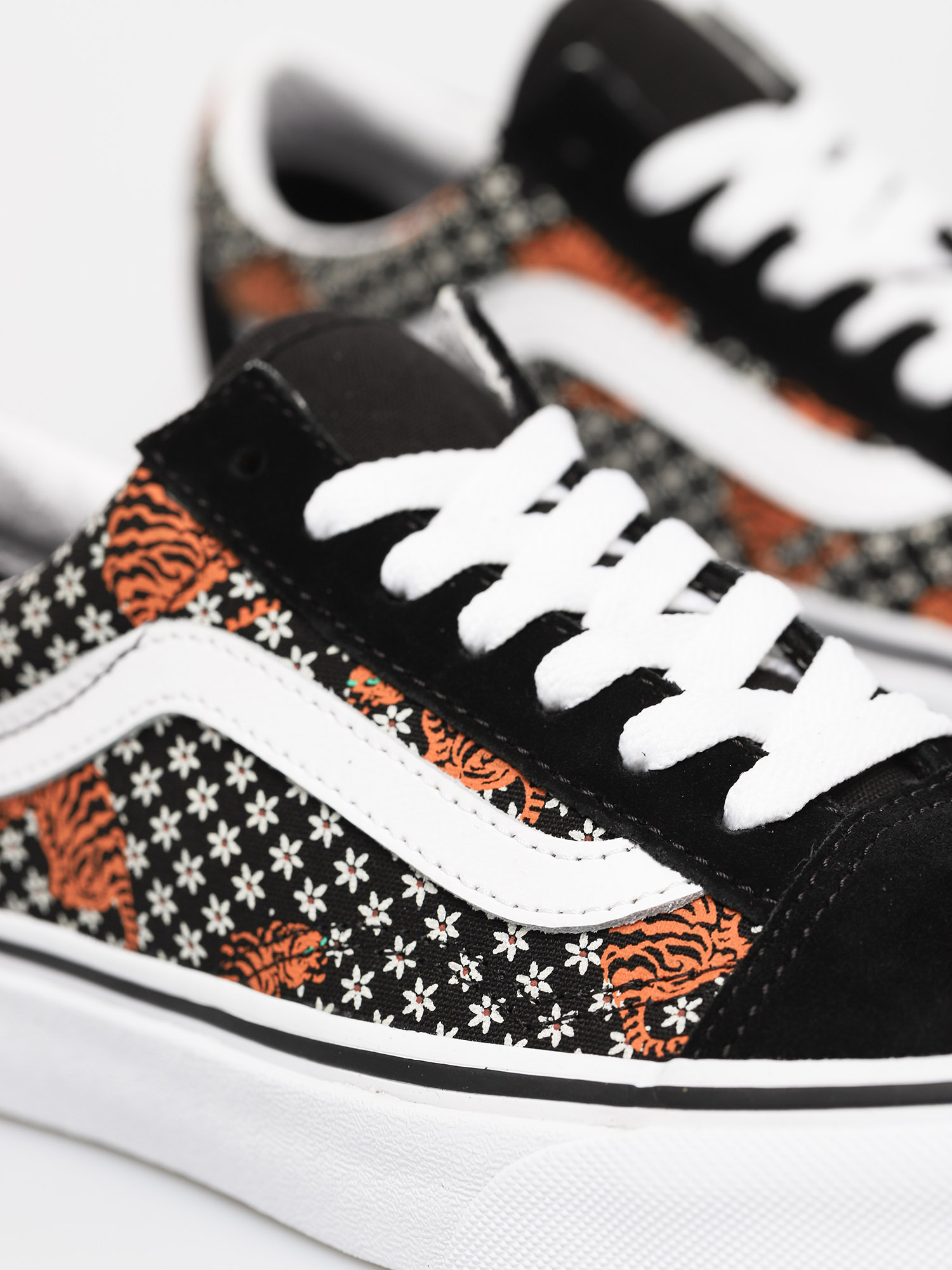 Topánky Vans Old Skool (tiger floral/black/true white)