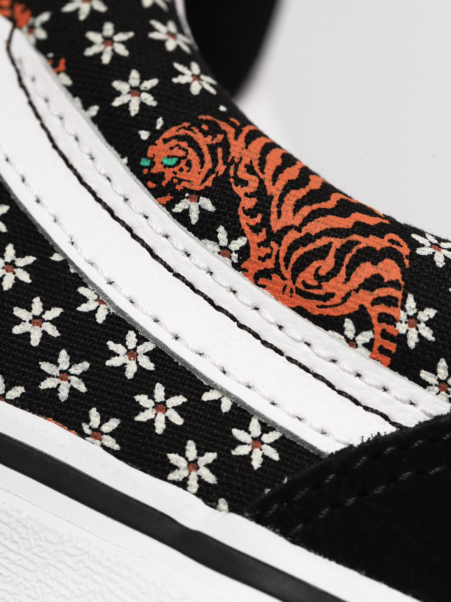 Topánky Vans Old Skool (tiger floral/black/true white)