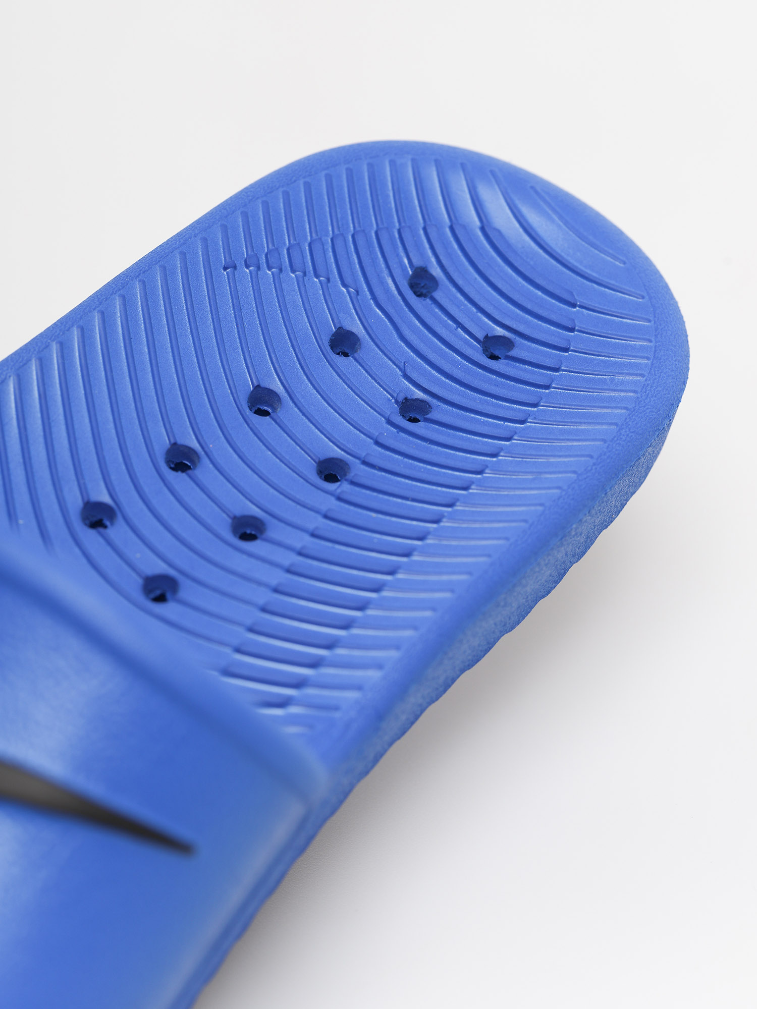 Šľapky Nike Kawa (game royal/black)