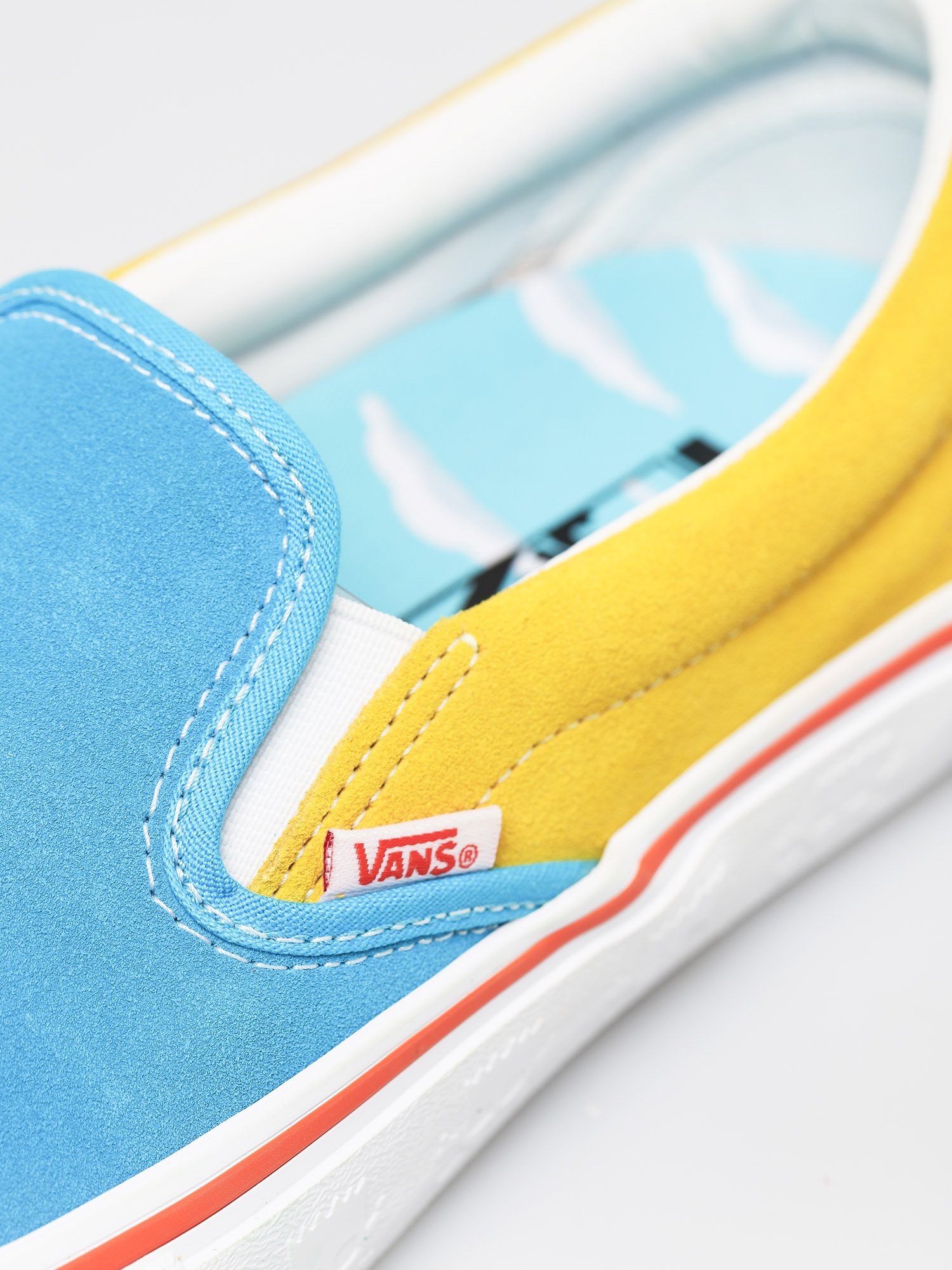 Topánky Vans x The Simpsons Slip On Pro (blue/yellow)