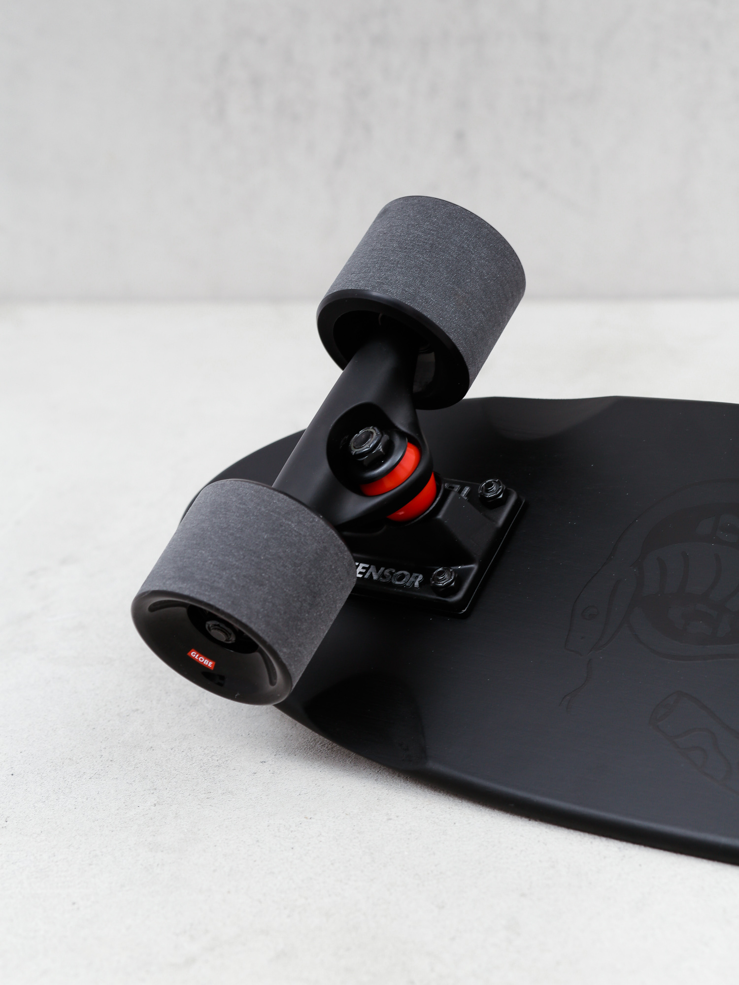 Cruiser Globe Blazer (black the f out)