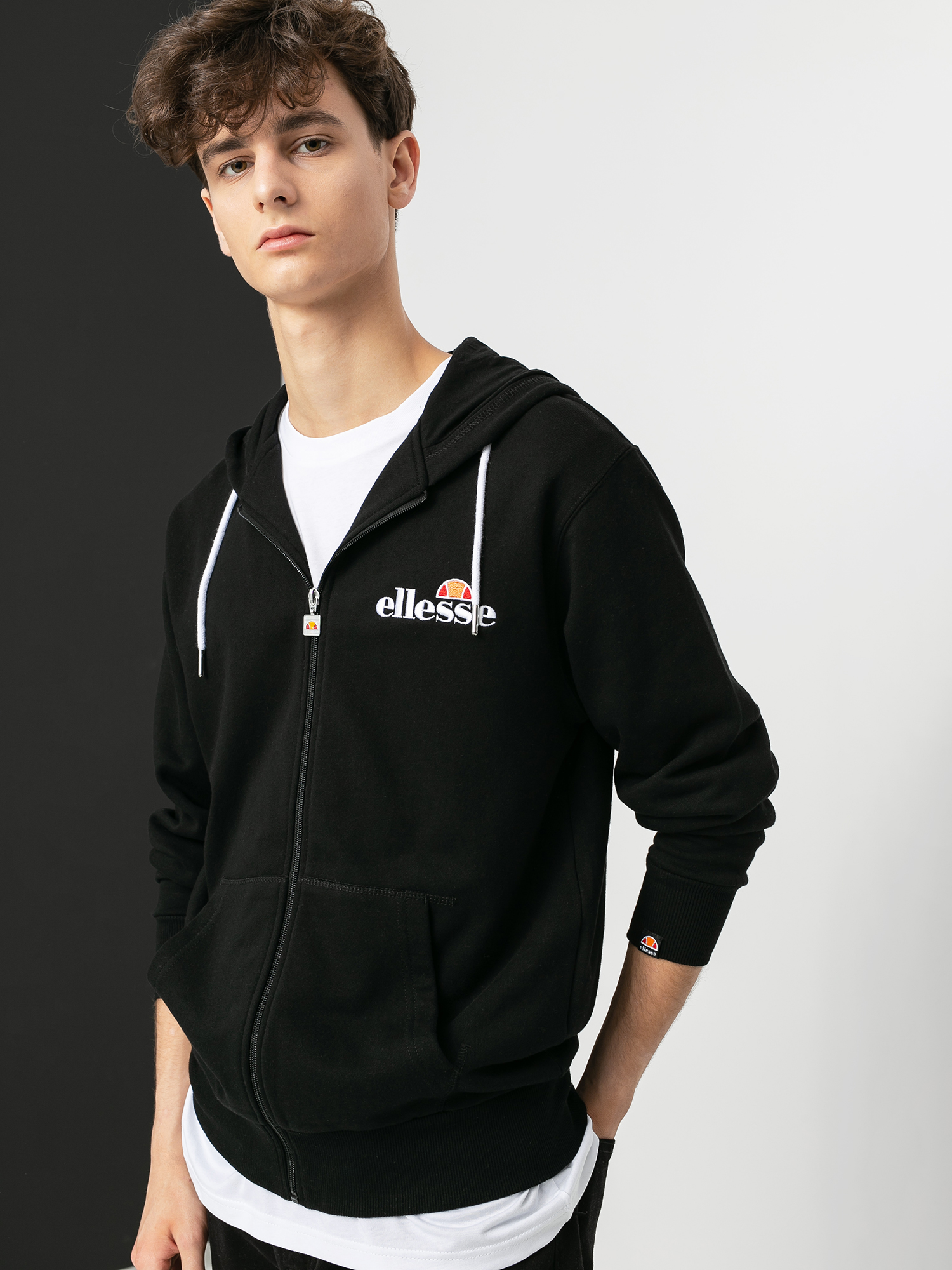 Mikina s kapucňou Ellesse Briero HD (black)