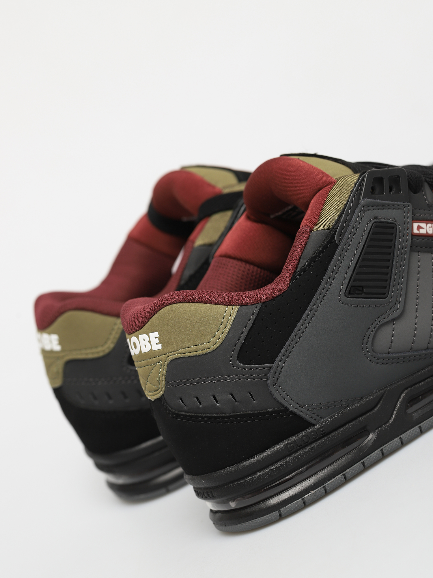 Topánky Globe Sabre (charcoal/black/iron)