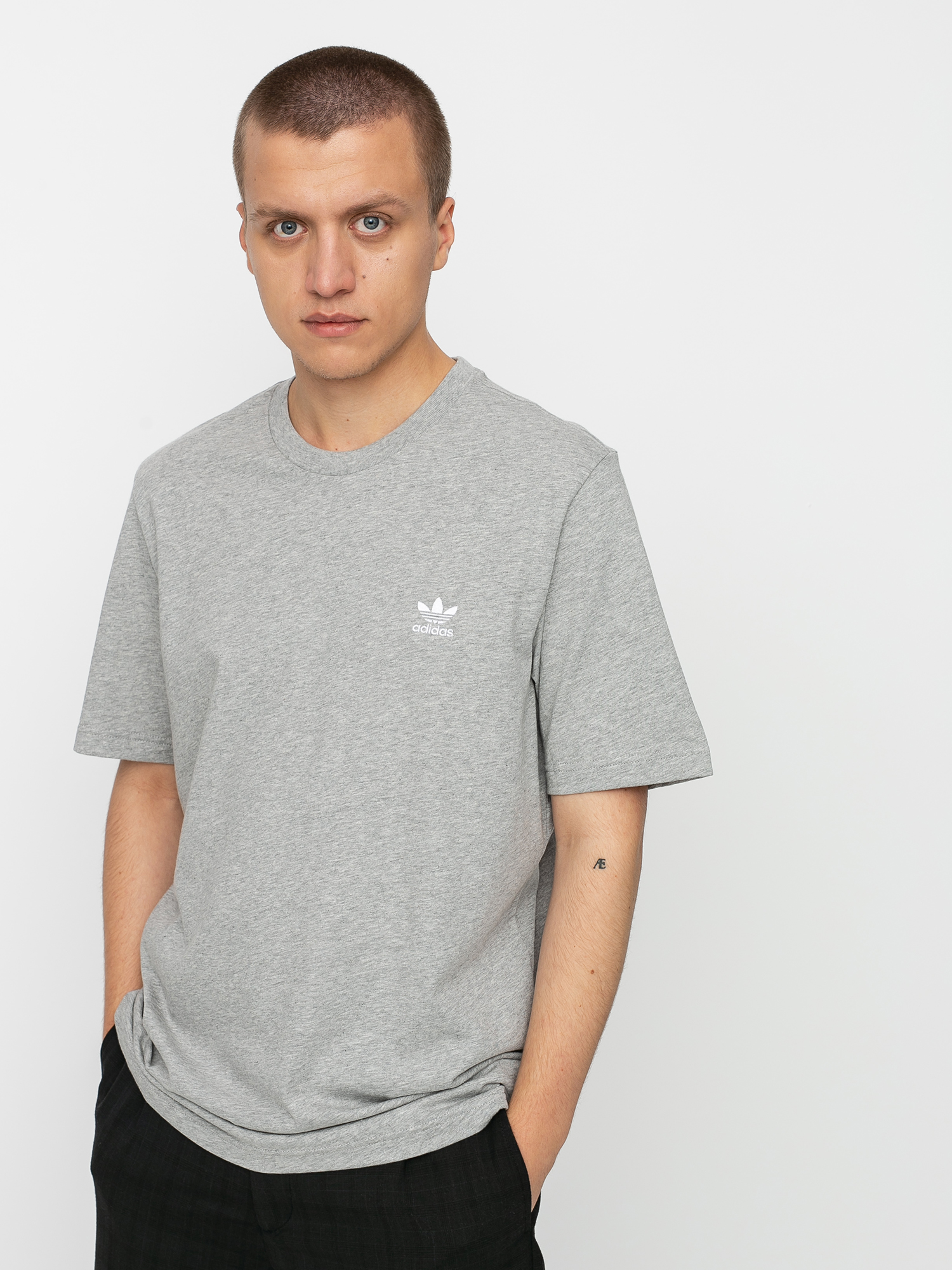 Tričko adidas Originals Essential (mgreyh)