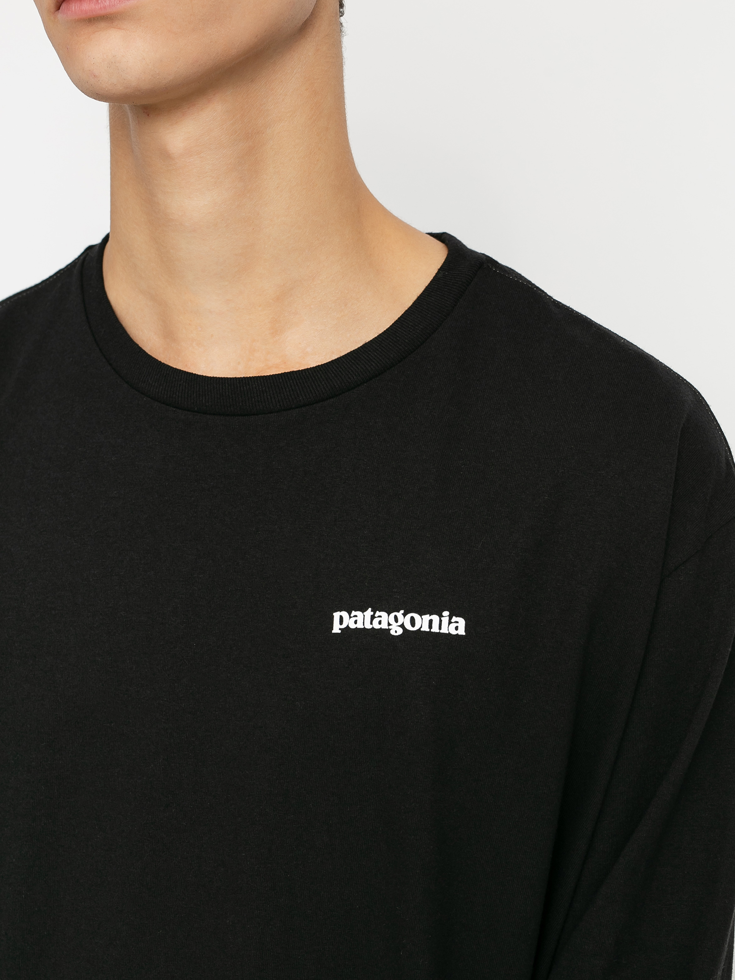 Triko Patagonia P 6 Logo Responsibili (black)