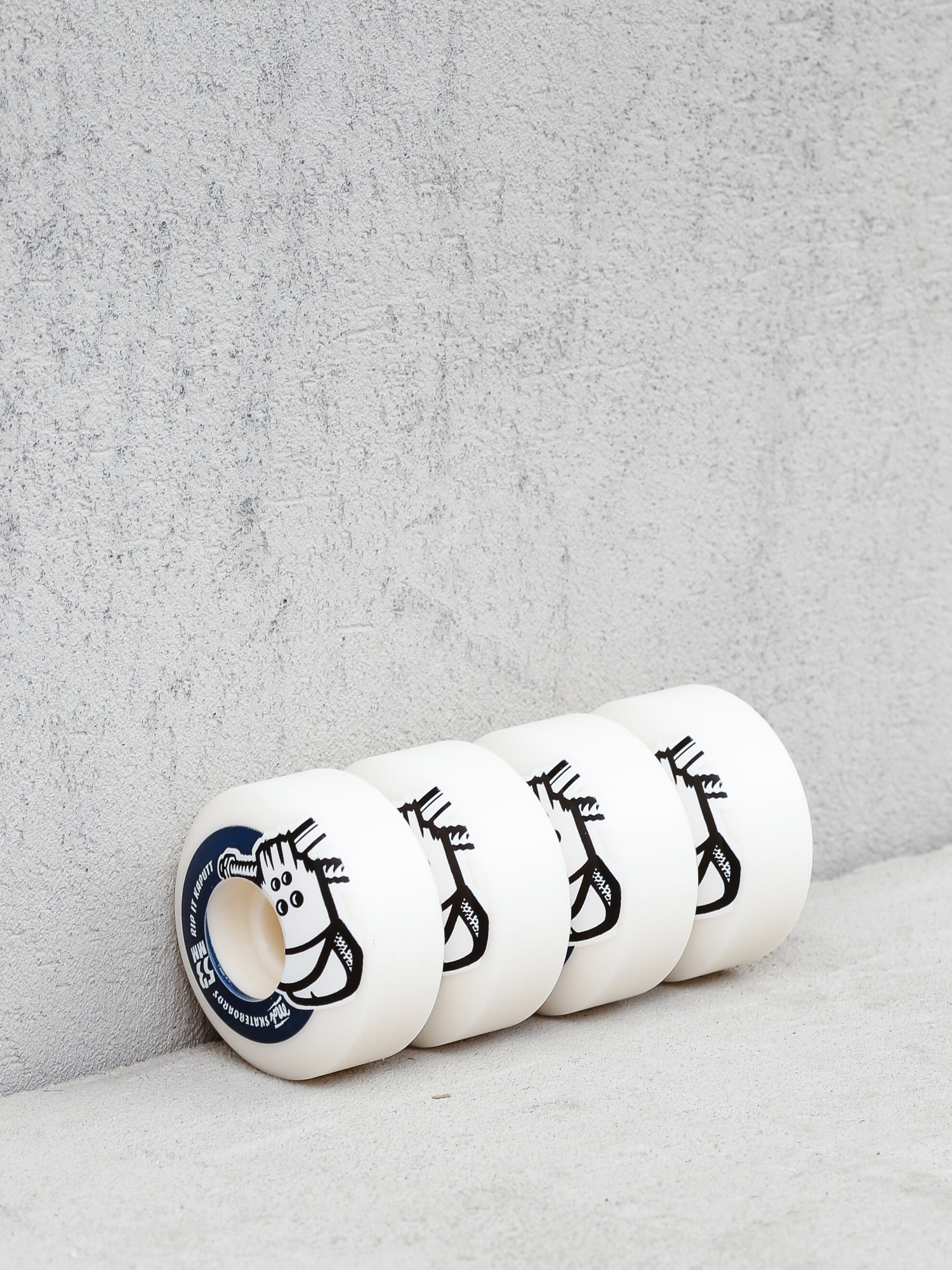 Kolieska Mob Skateboards Skull (white/navy)