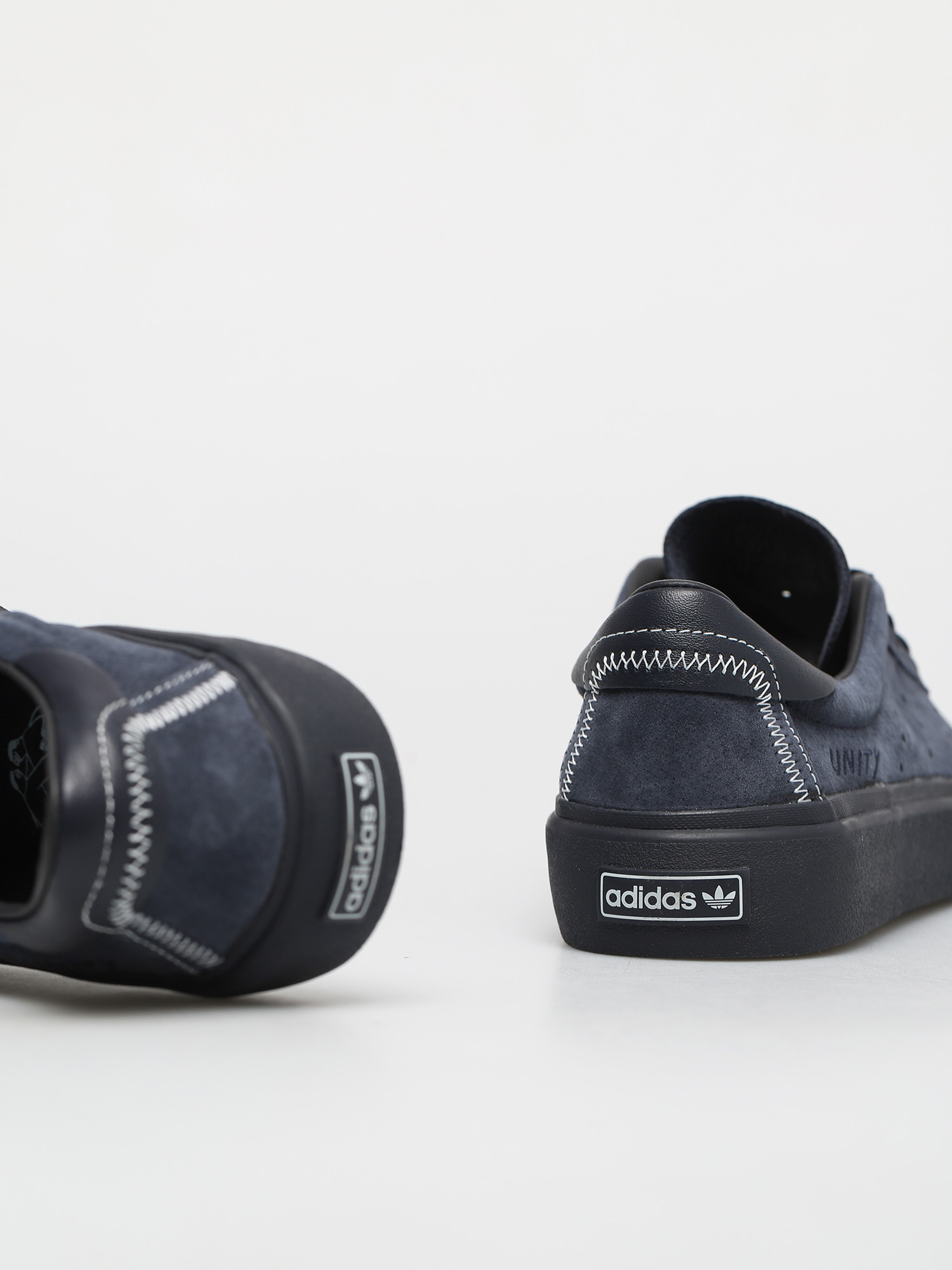 Topánky adidas Coronado X Unity (legink/legink/skytin)