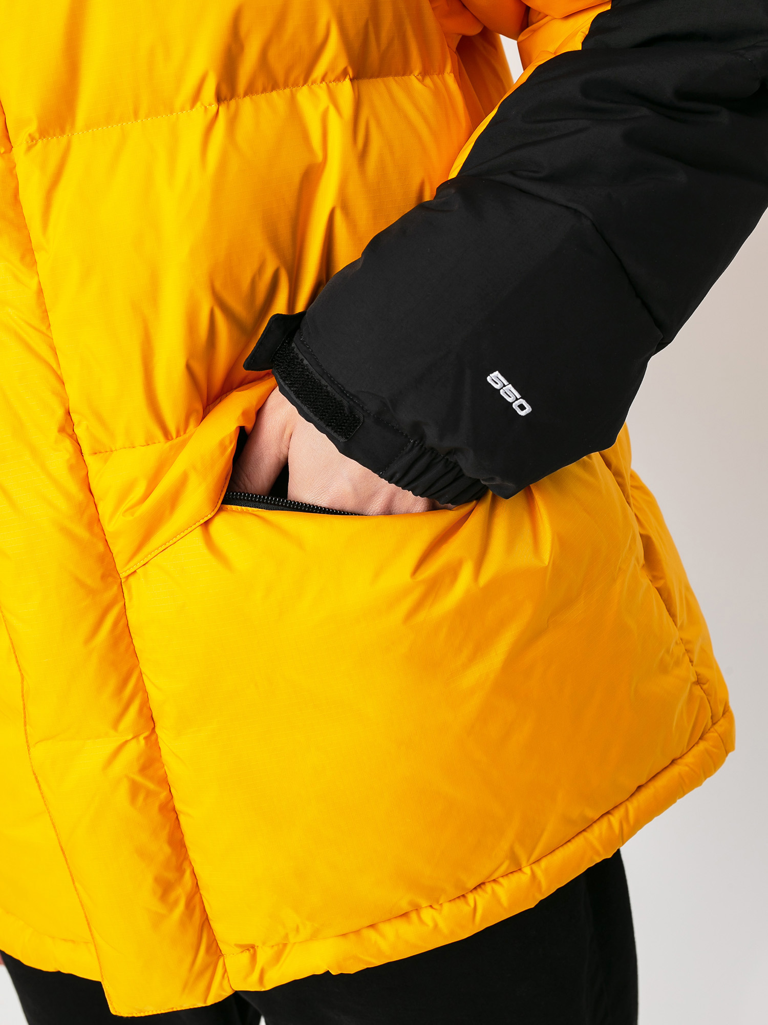 Bunda The North Face Himalayan Down (summit gold)