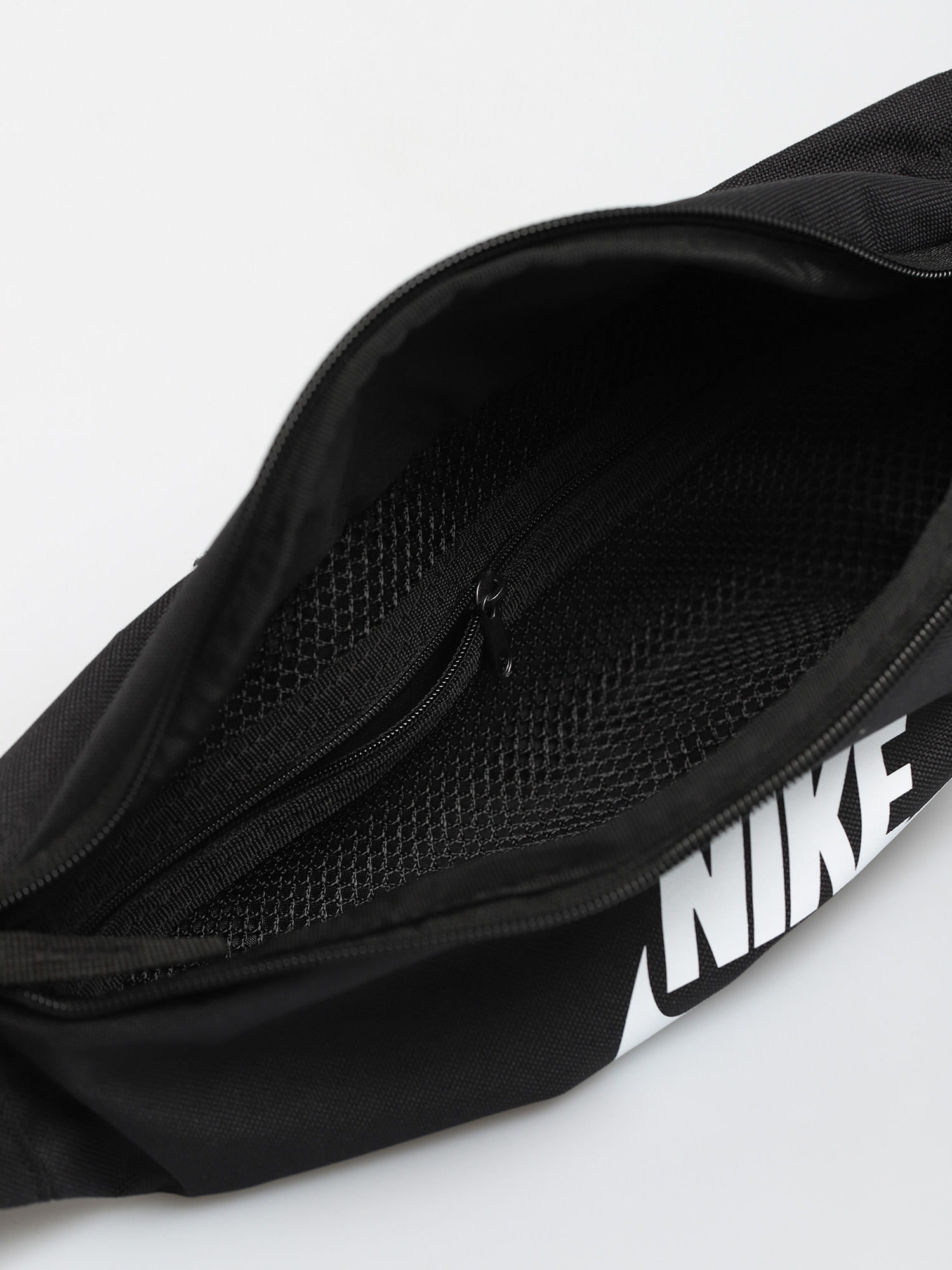 Ľadvinka Nike Sportswear Heritage (black/black/white)