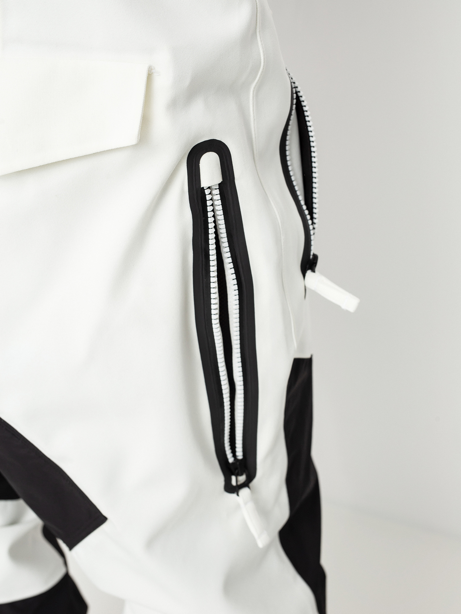 Pánske Snowboardové nohavice ThirtyTwo Spring Break Powder Bib (white)