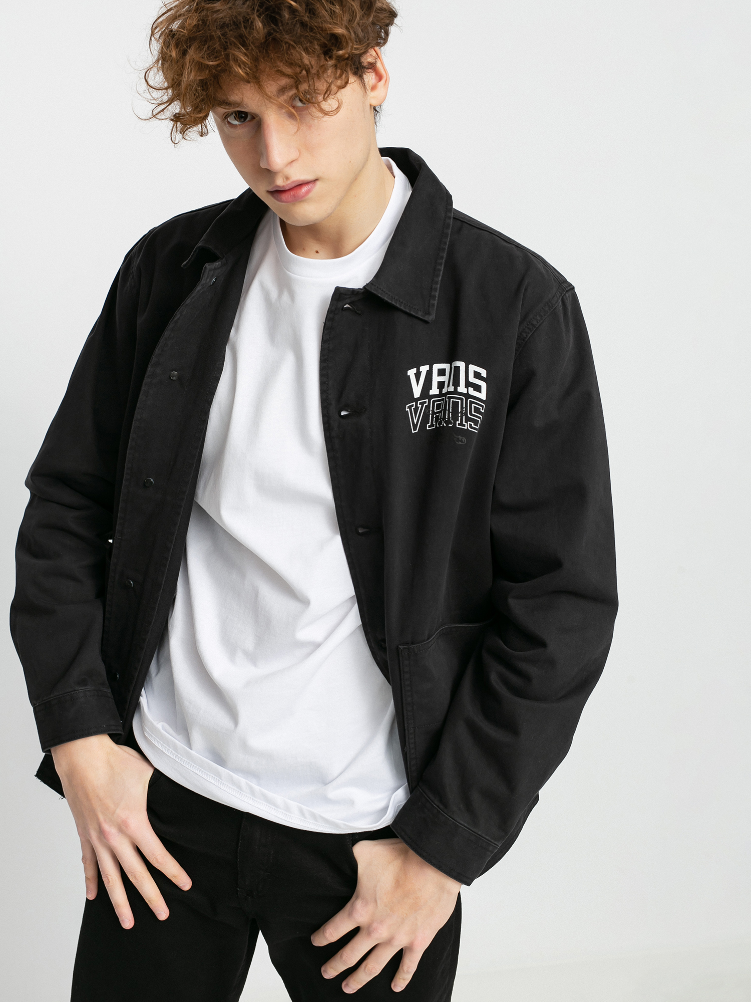 Bunda Vans New Varsity Drill Chore (black)