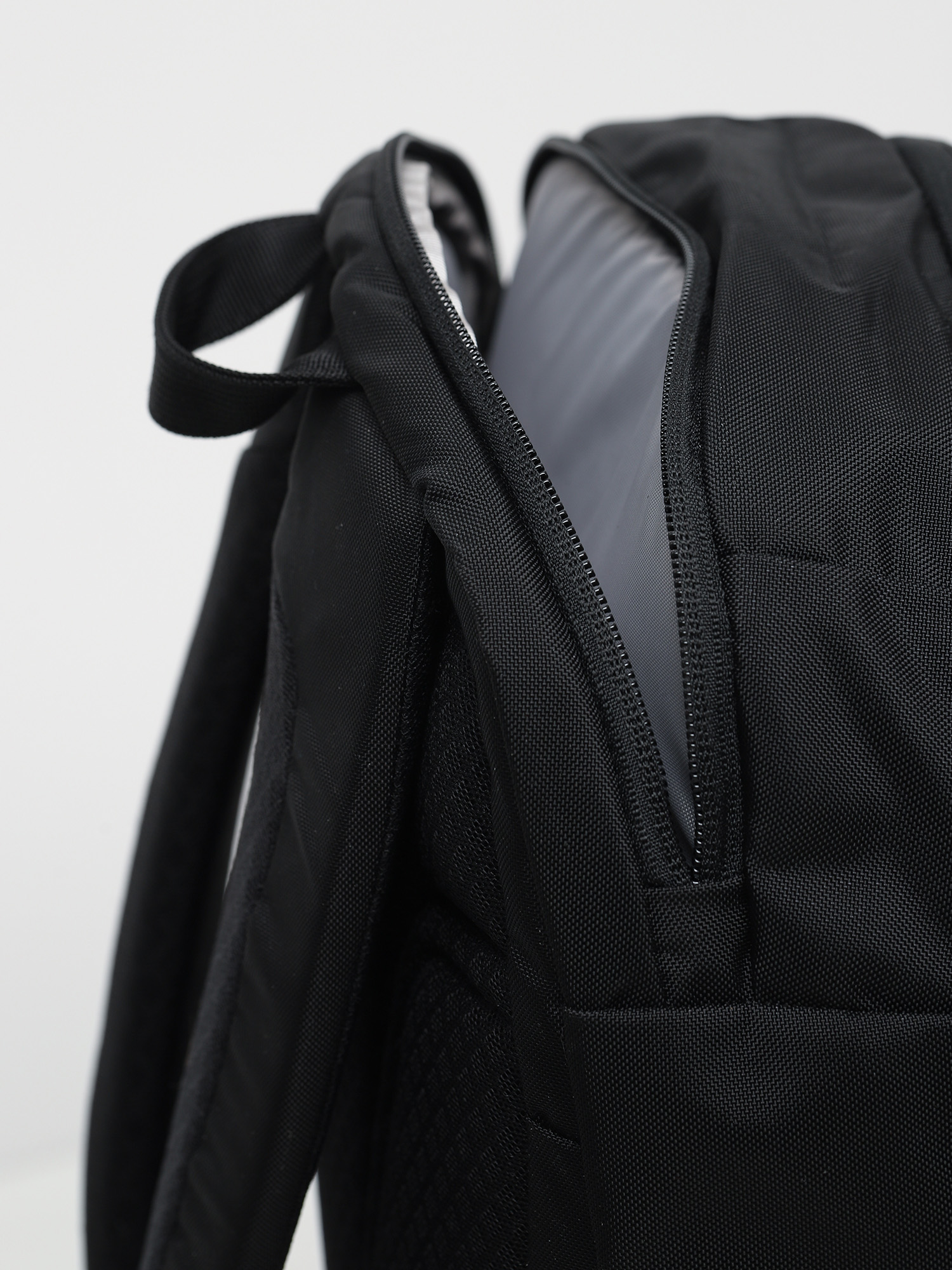 Batoh Patagonia Chacabuco Pack 30L (black)