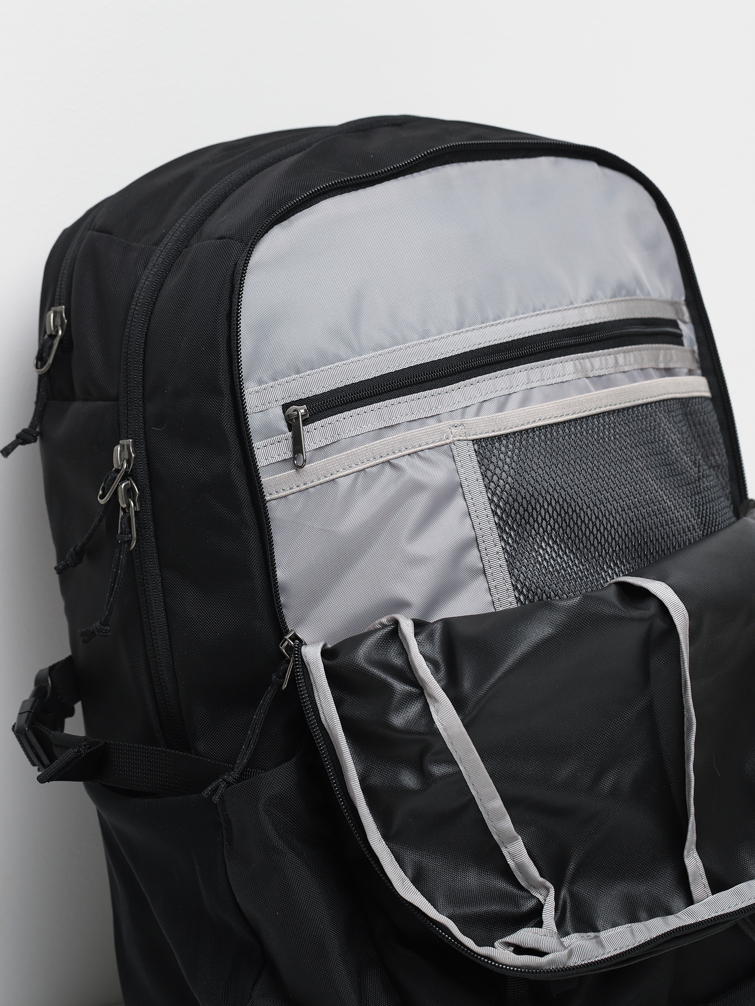 Batoh Patagonia Chacabuco Pack 30L (black)