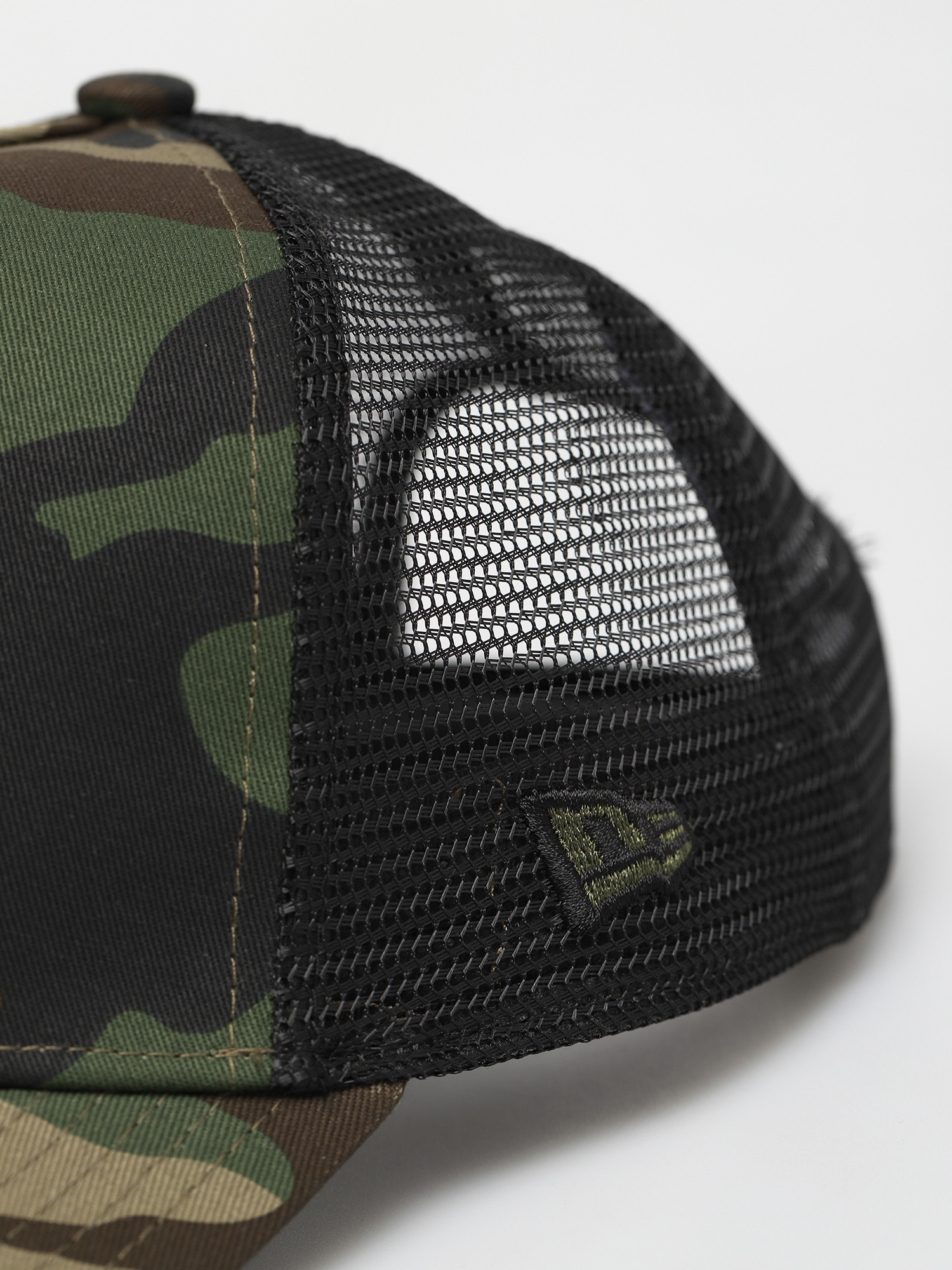 Šiltovka New Era Clean Trucker New York Yankees ZD (woodland camo/black)