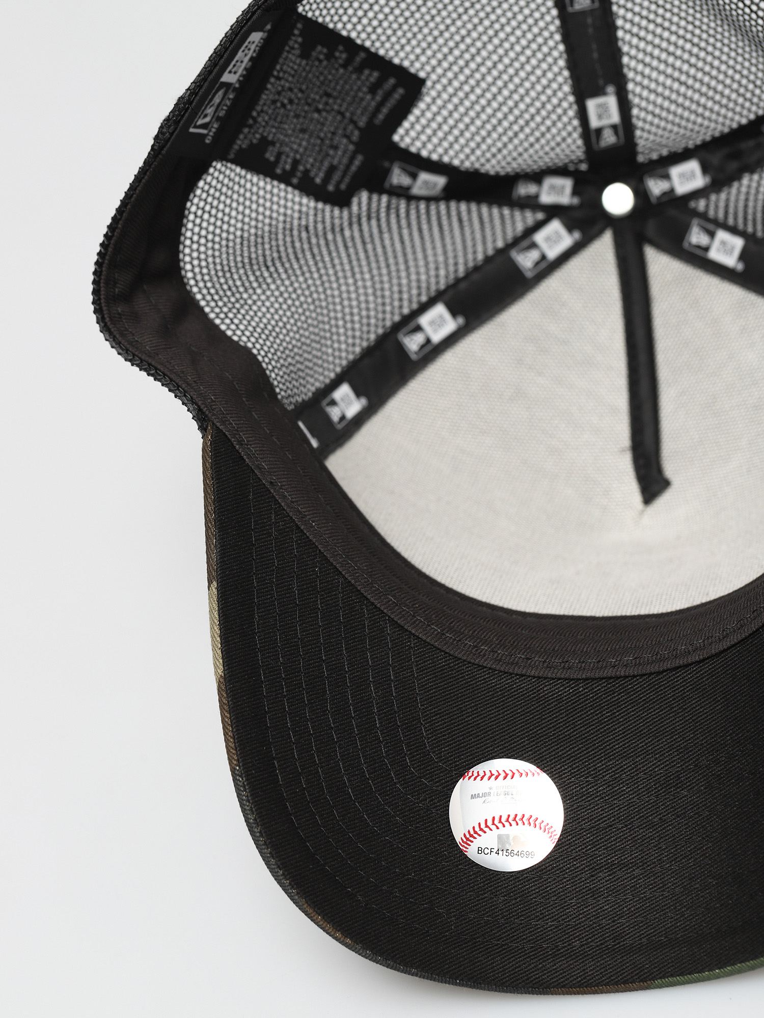 Šiltovka New Era Clean Trucker New York Yankees ZD (woodland camo/black)