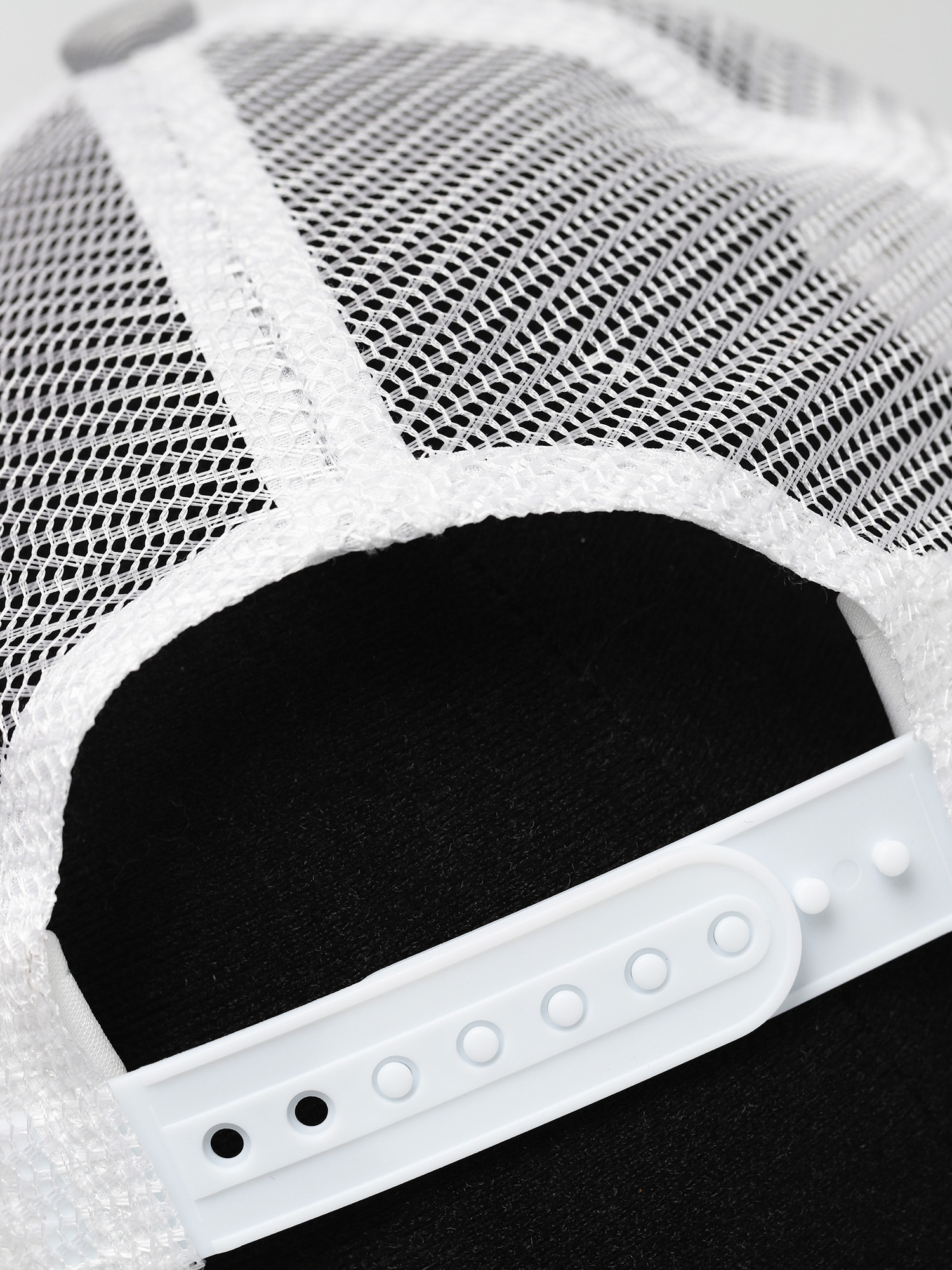 Šiltovka New Era Clean Trucker New York Yankees ZD (grey)