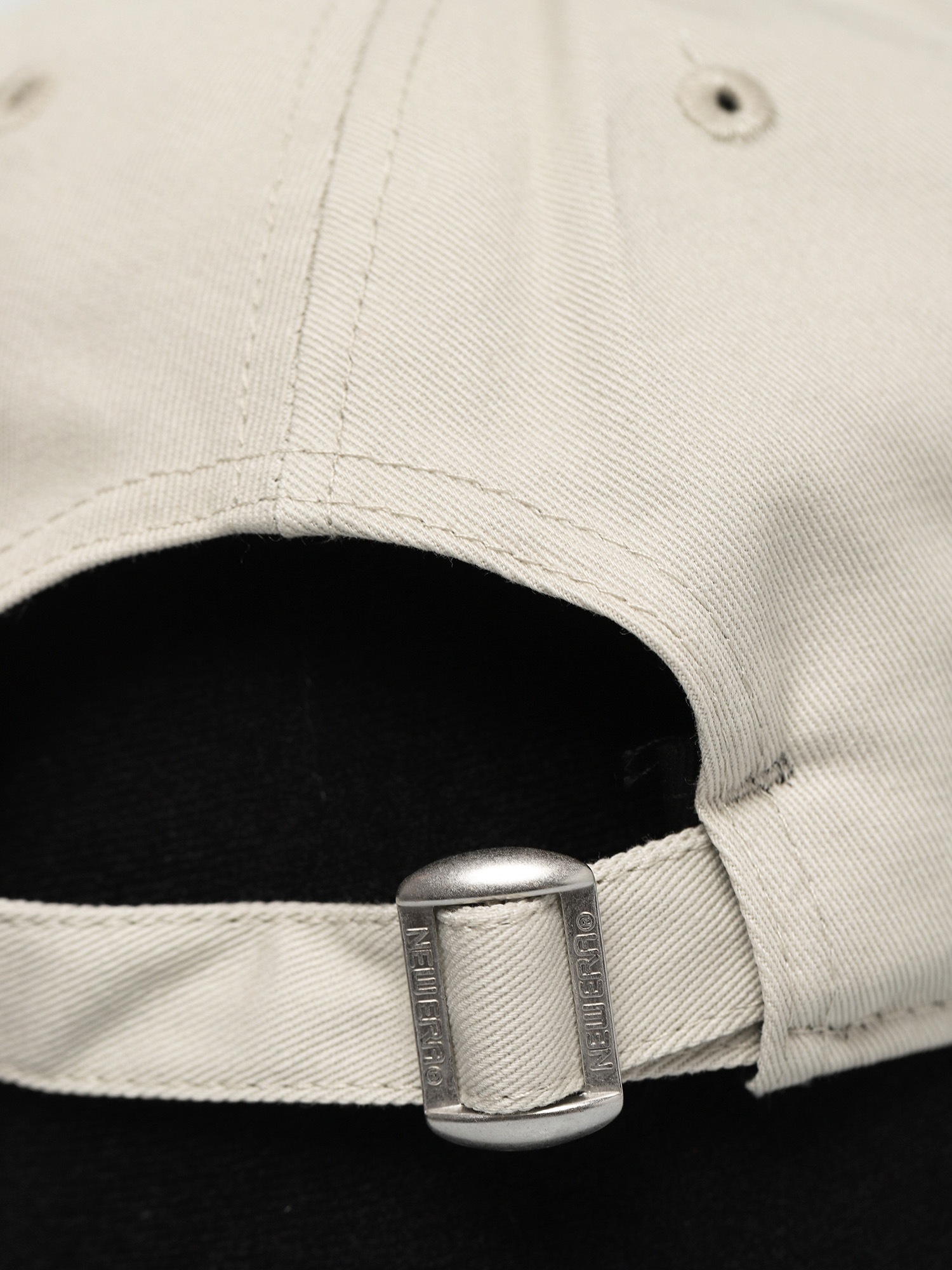 Šiltovka New Era League Essential 9Forty New York Yankees ZD (med beige)