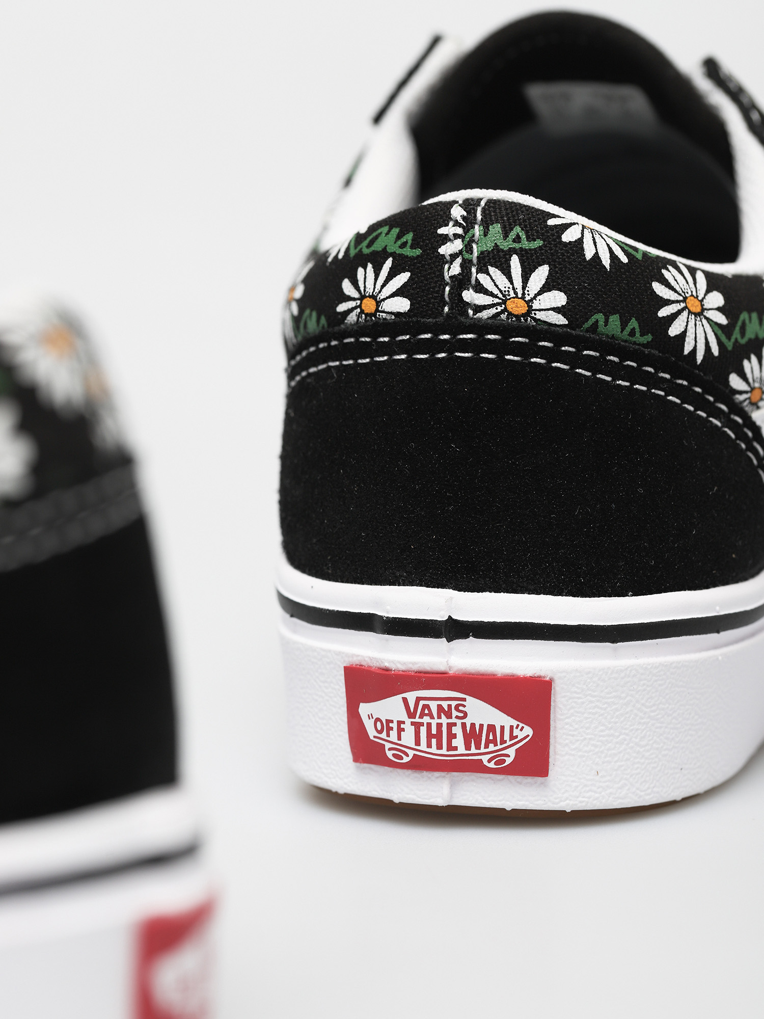 Topánky Vans Comfycush Old Skool (scribble flower daisy/black)