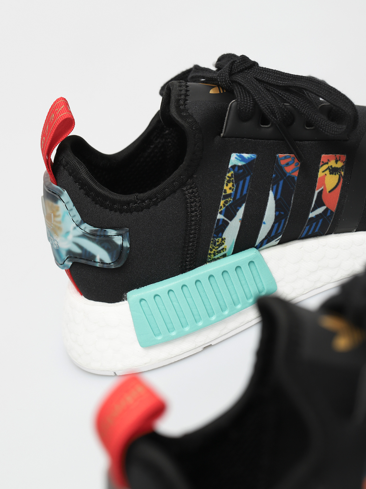 Topánky adidas Originals Nmd R1 Wmn (cblack/supcol/acimin)